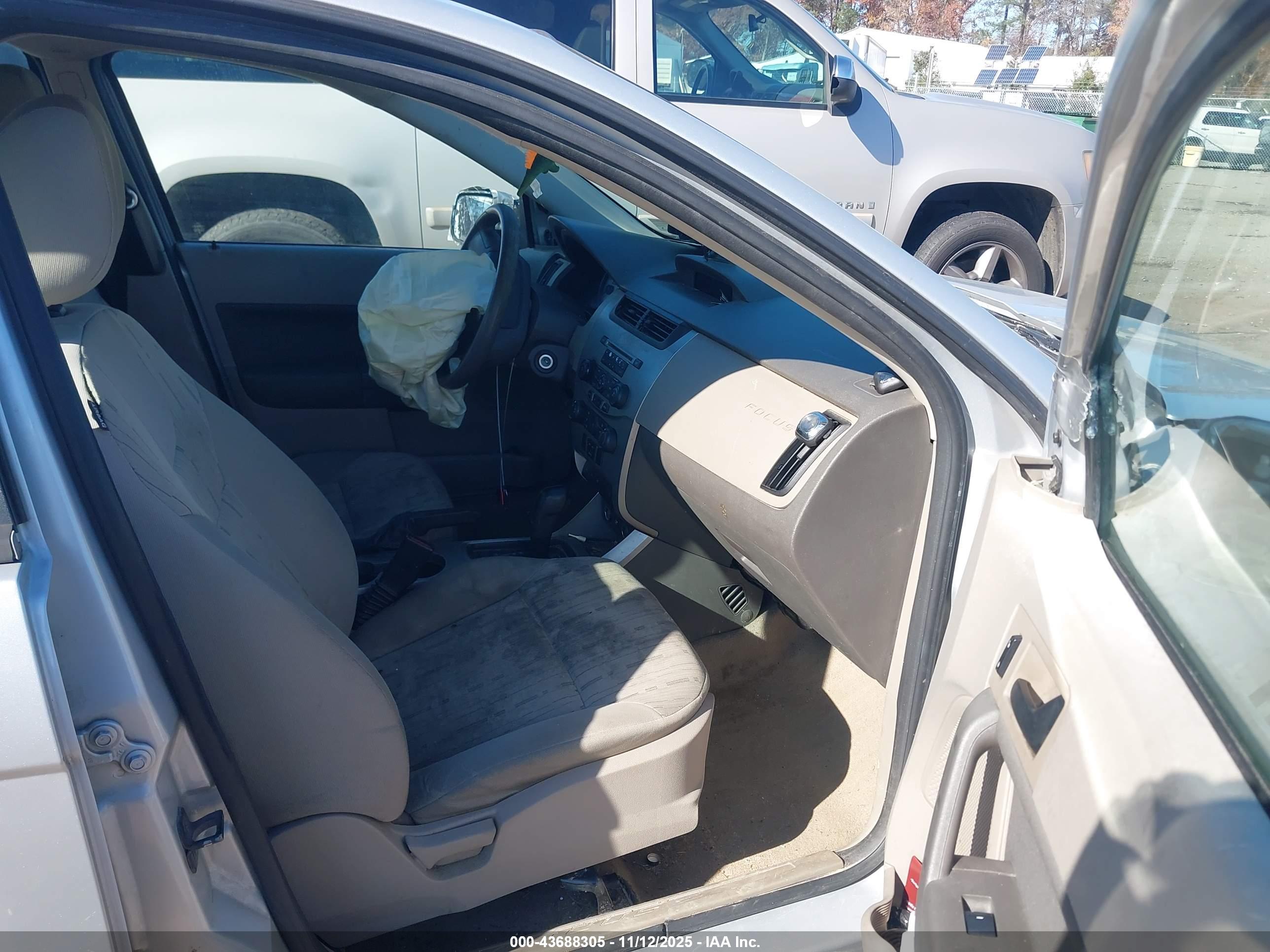 FORD FOCUS image 5