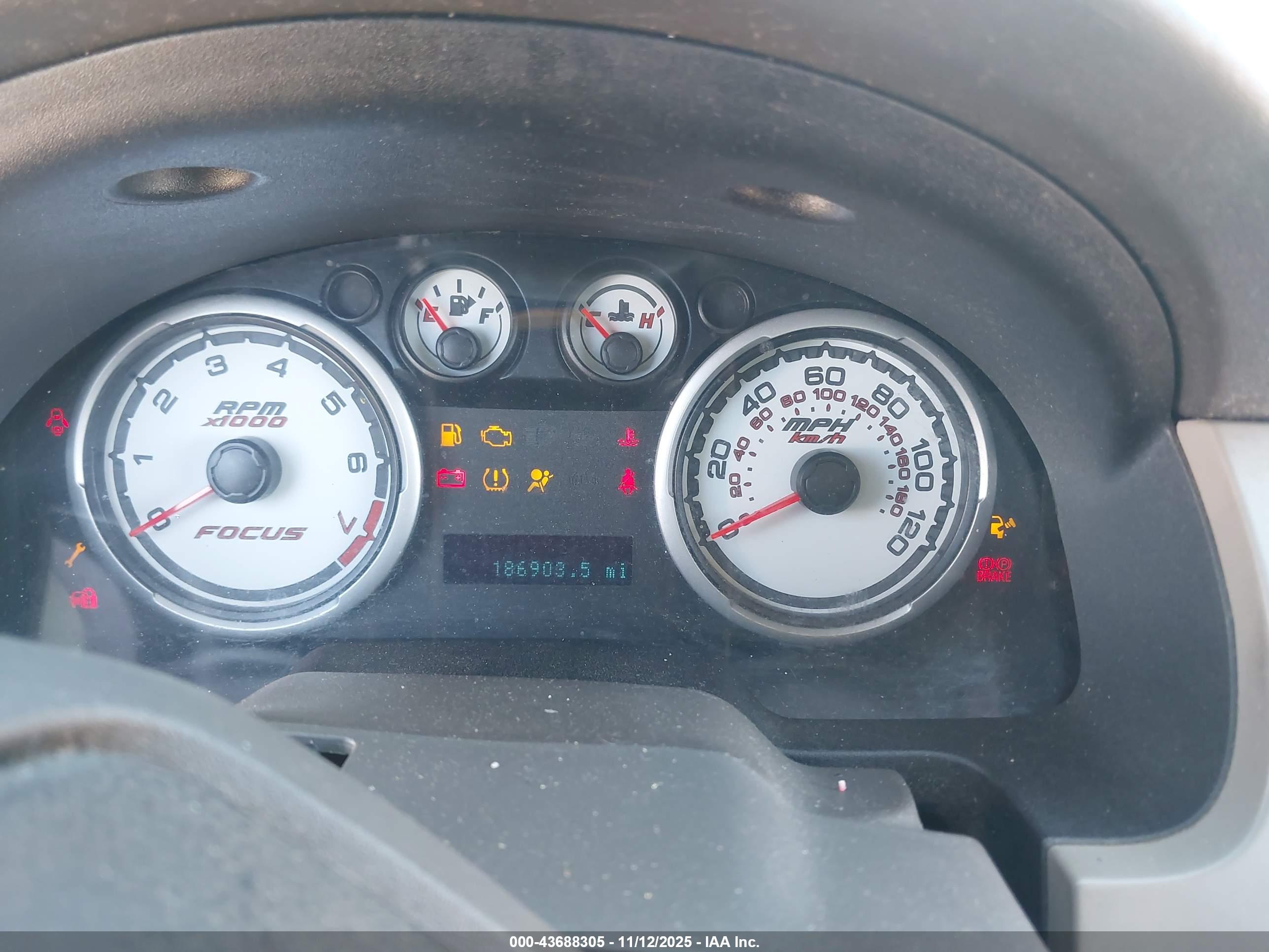 FORD FOCUS image 7