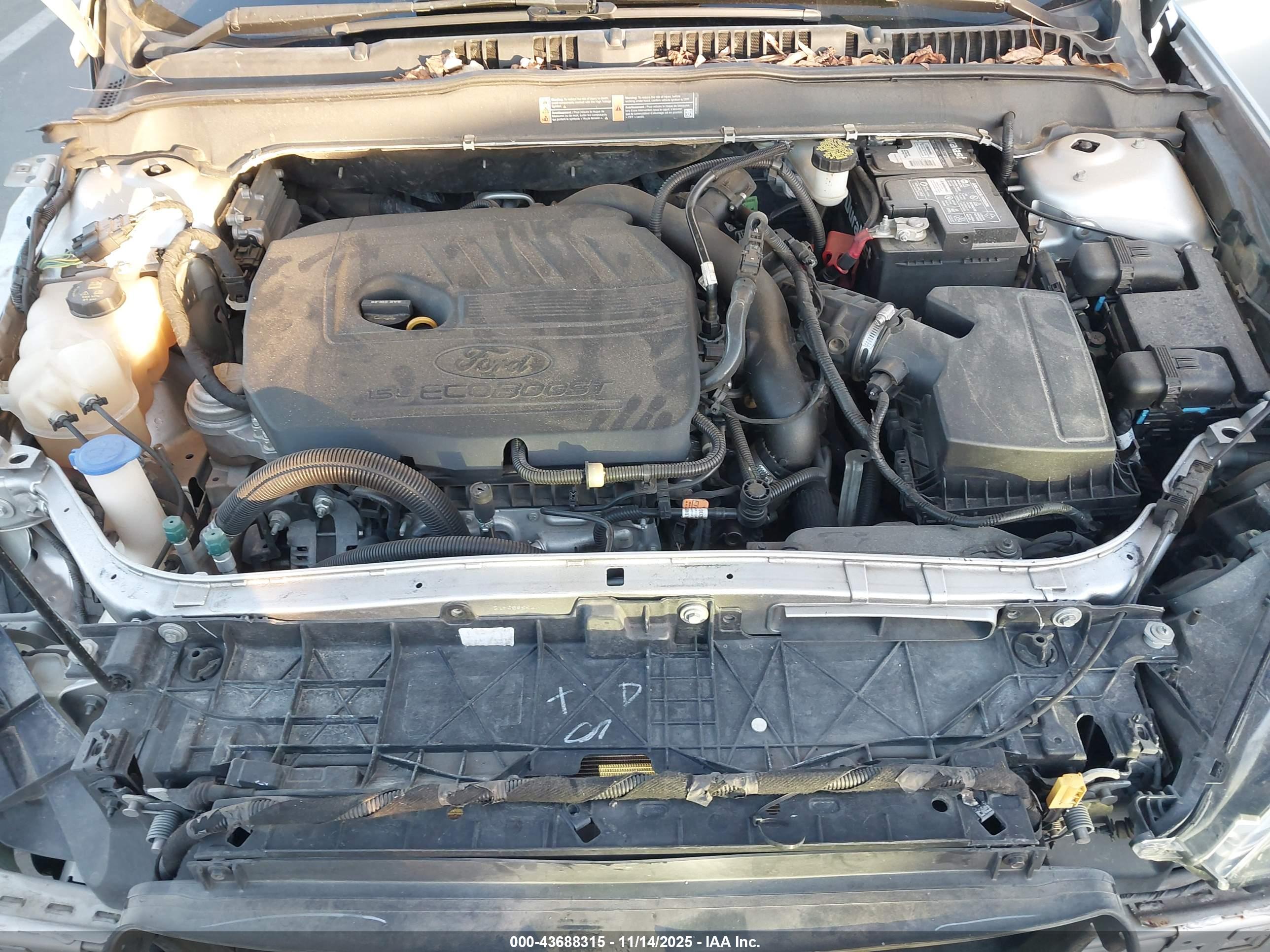 FORD FUSION image 10