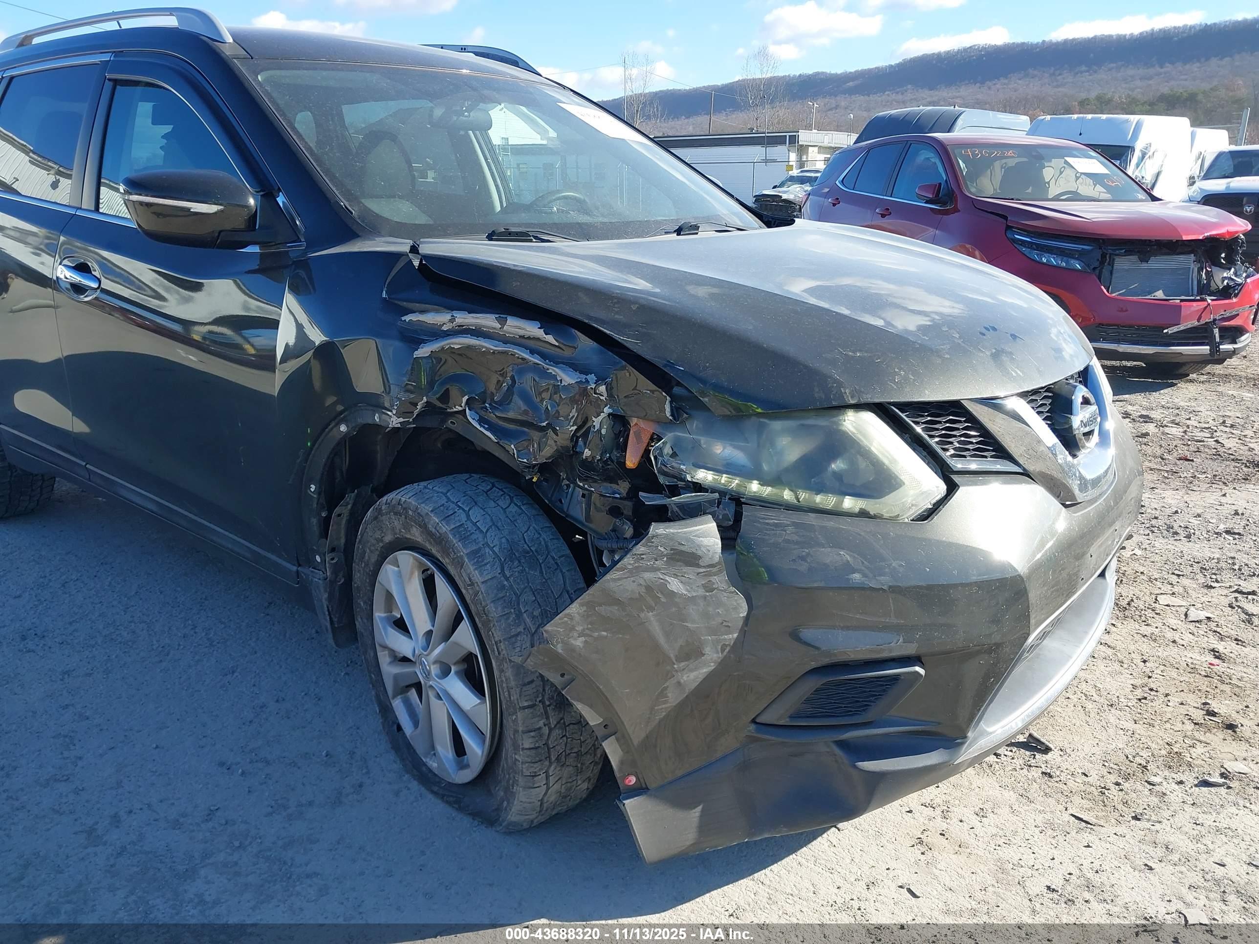 NISSAN ROGUE image 6