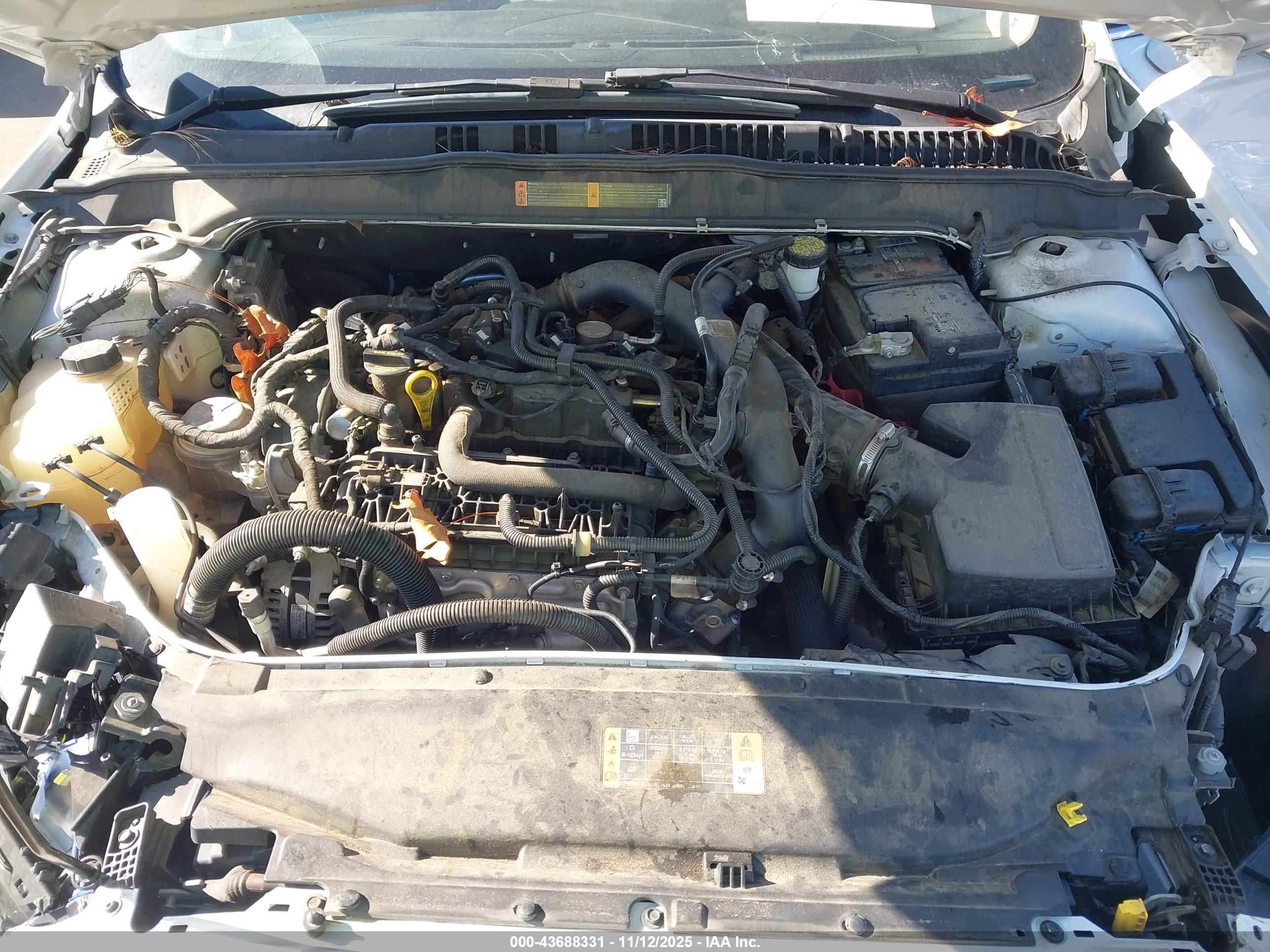 FORD FUSION image 10