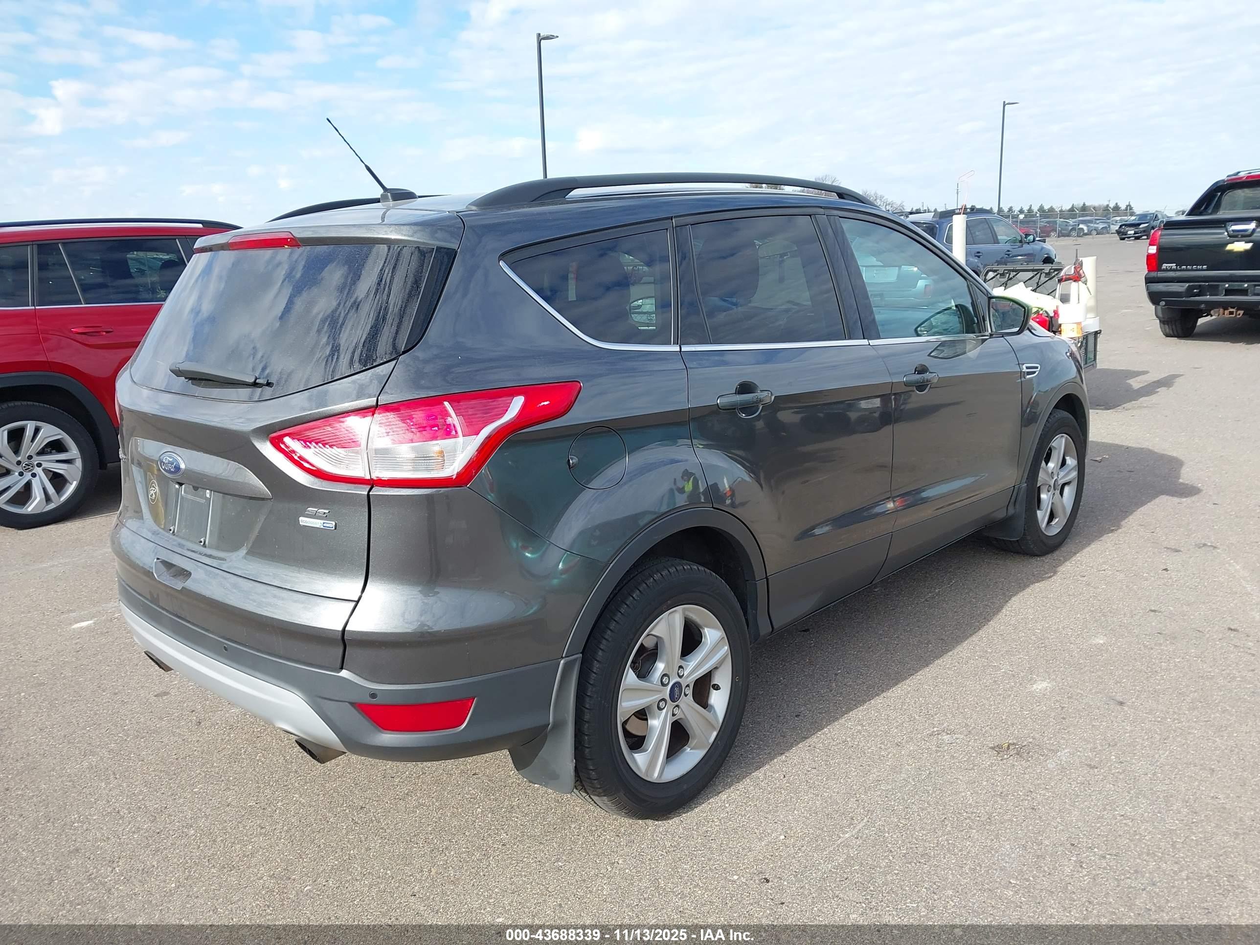 FORD ESCAPE image 4