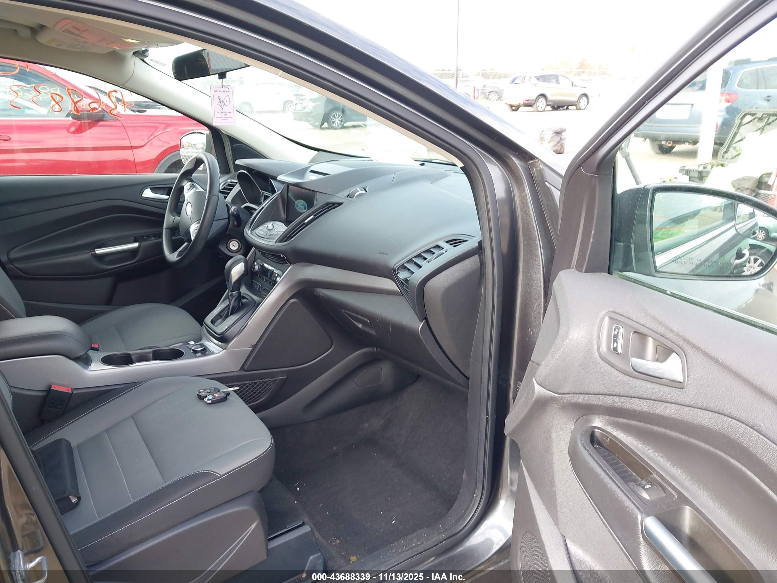 FORD ESCAPE image 5