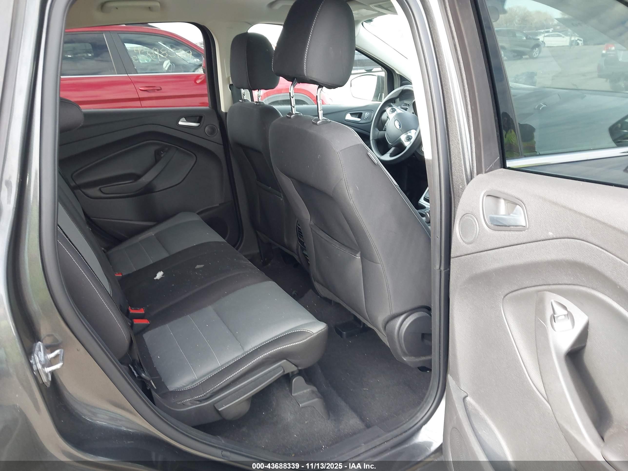 FORD ESCAPE image 8
