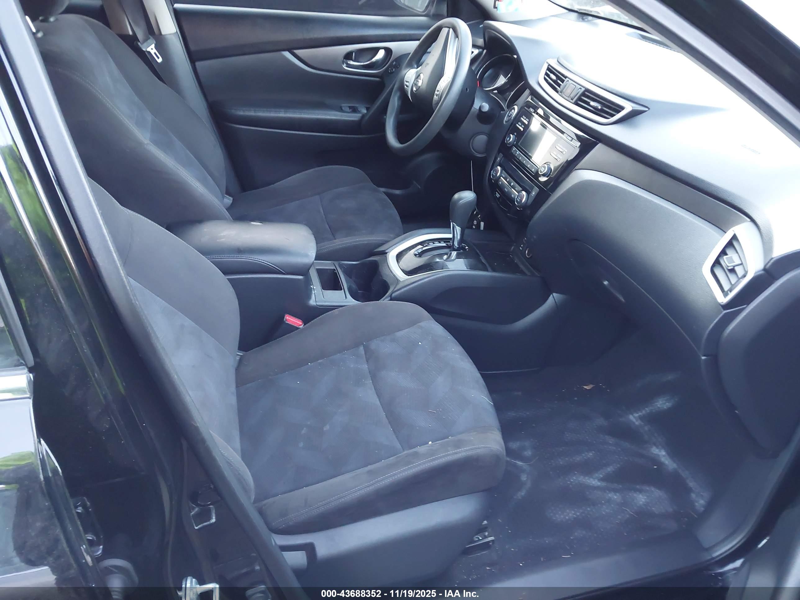 NISSAN ROGUE image 5