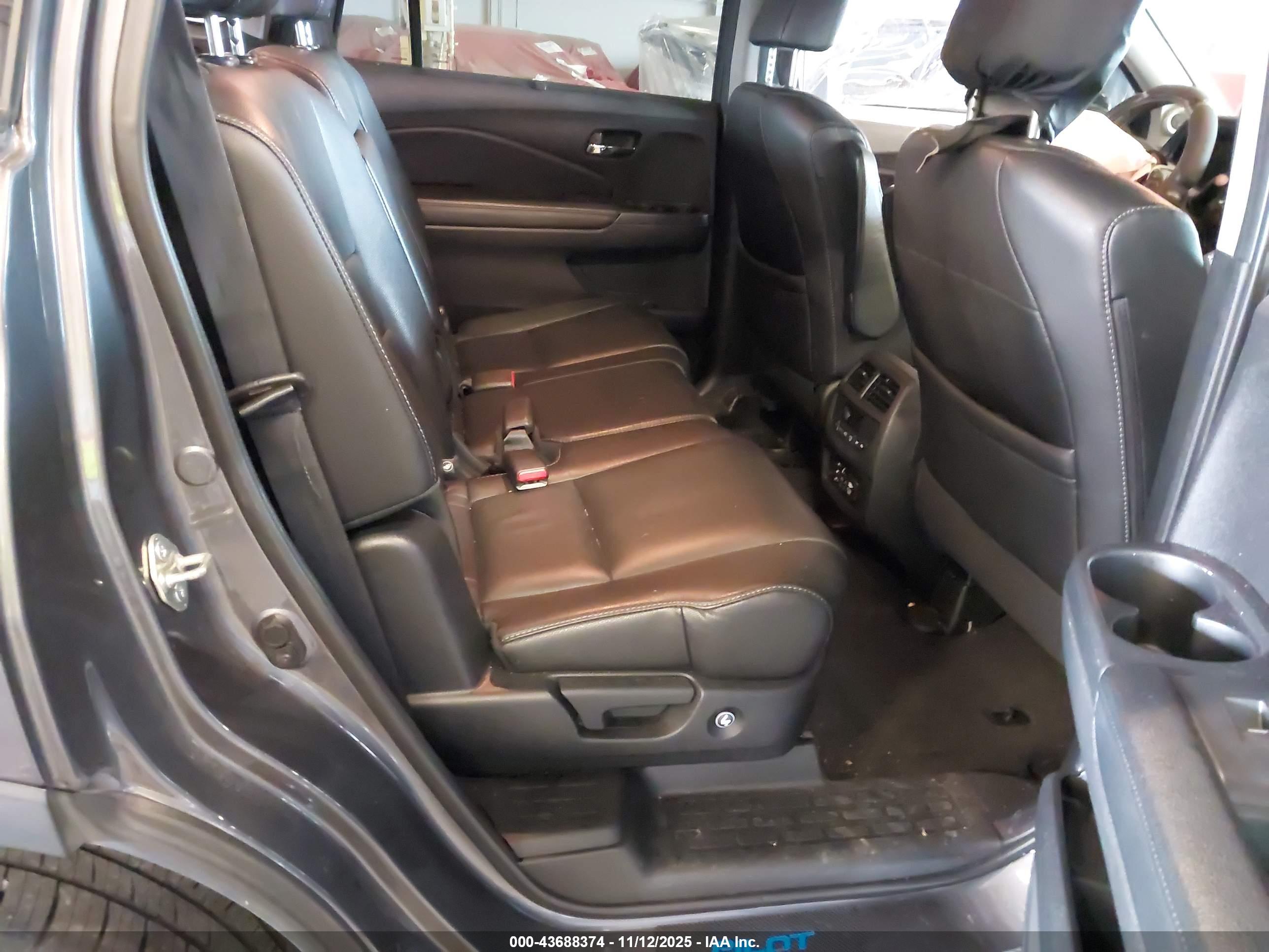 HONDA PILOT image 8