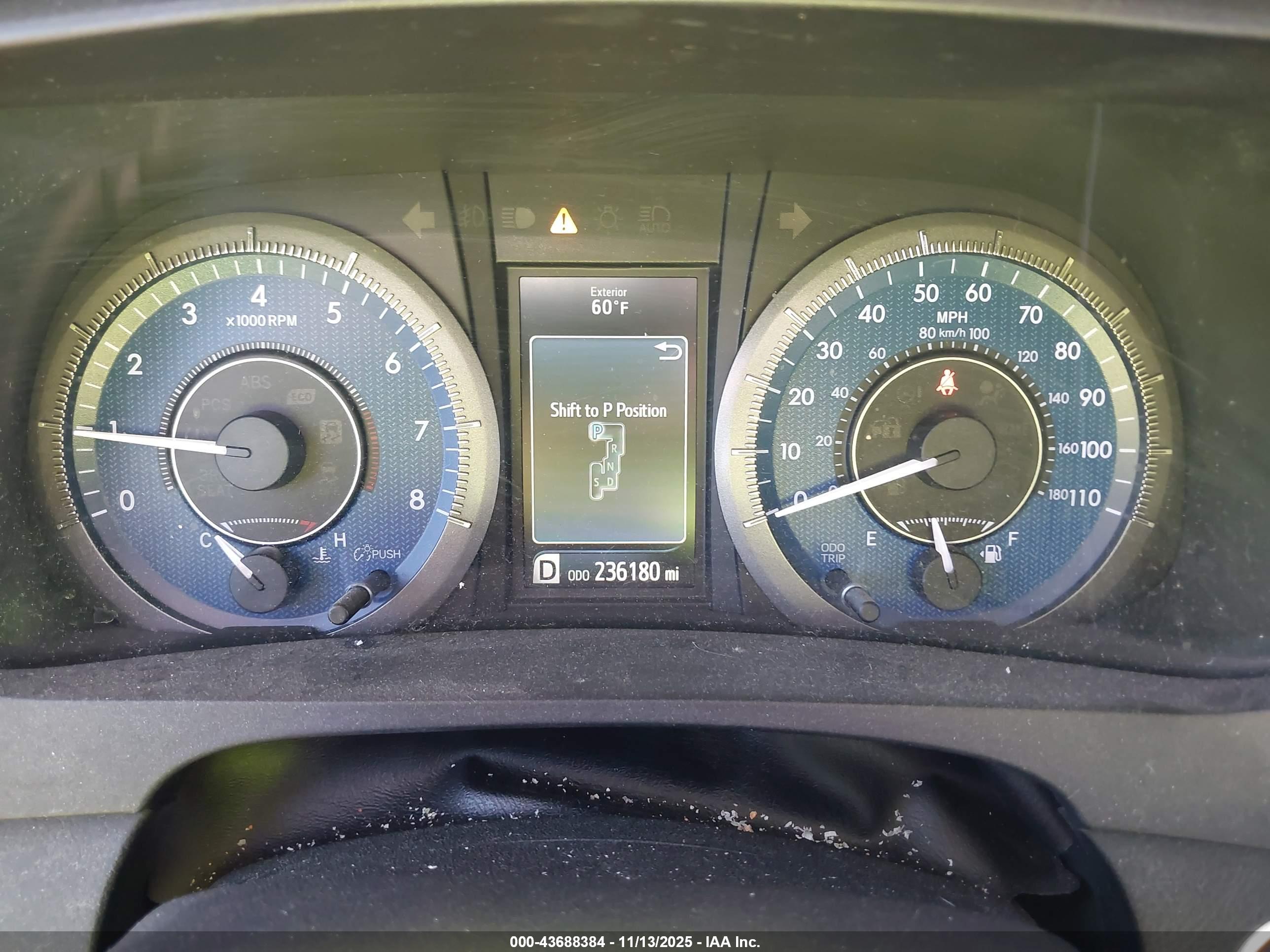 TOYOTA SIENNA image 7