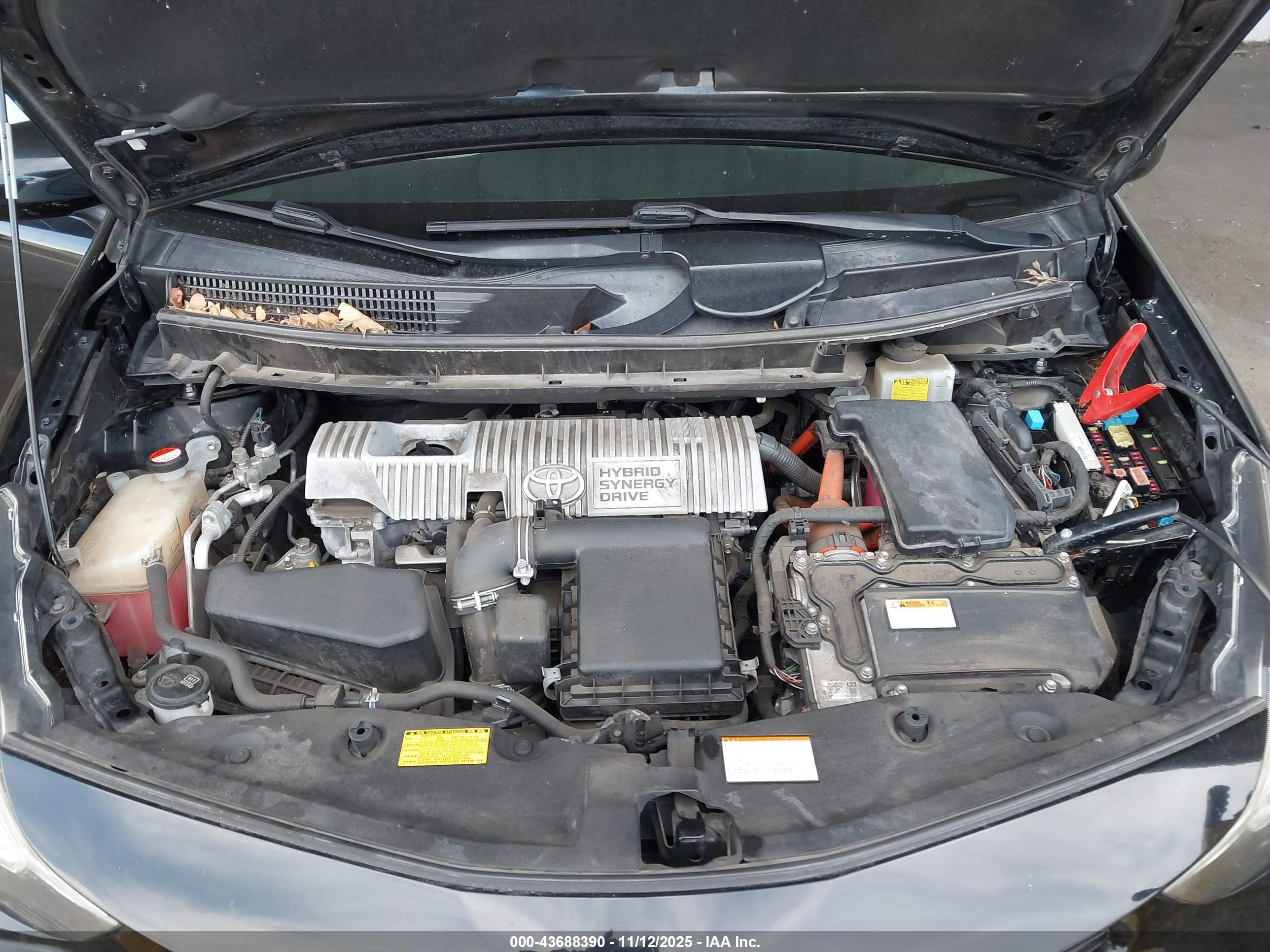 TOYOTA PRIUS image 10