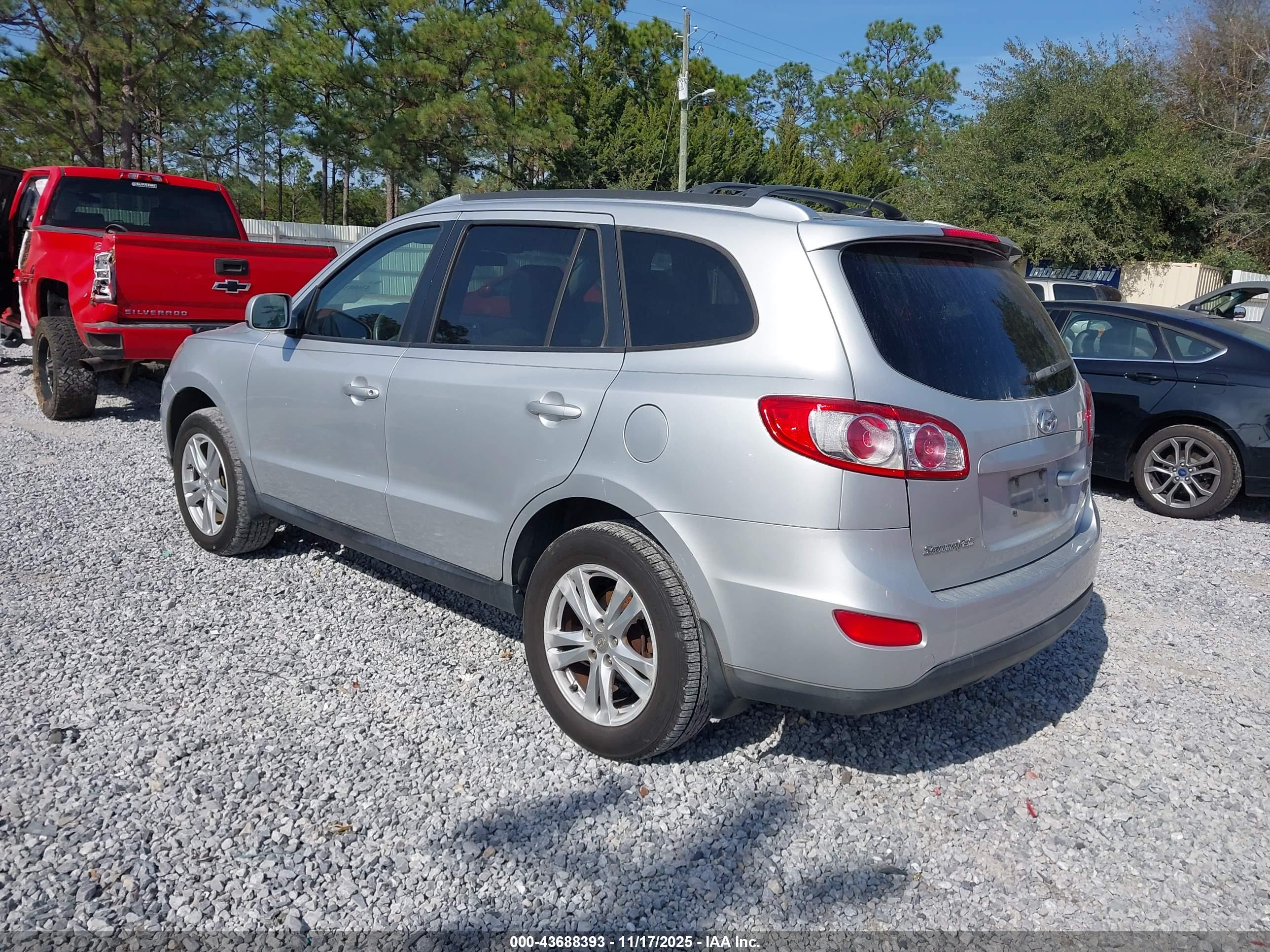 HYUNDAI SANTA image 3