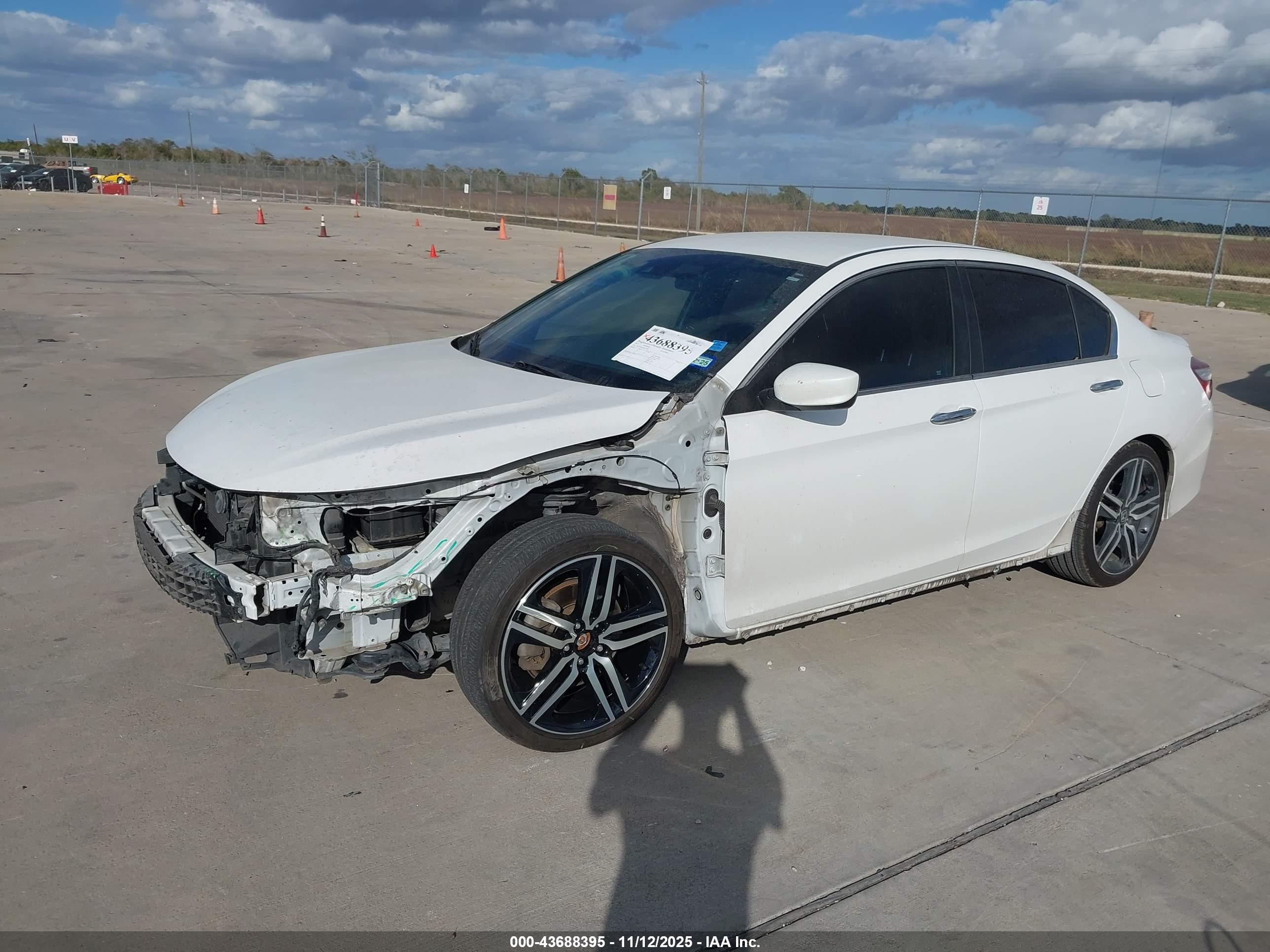HONDA ACCORD image 2