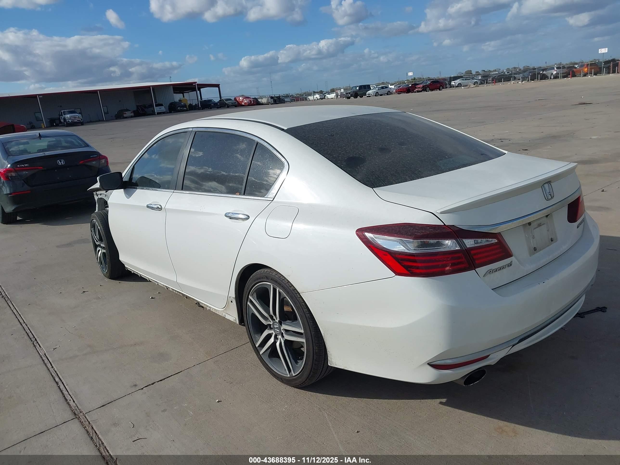 HONDA ACCORD image 3
