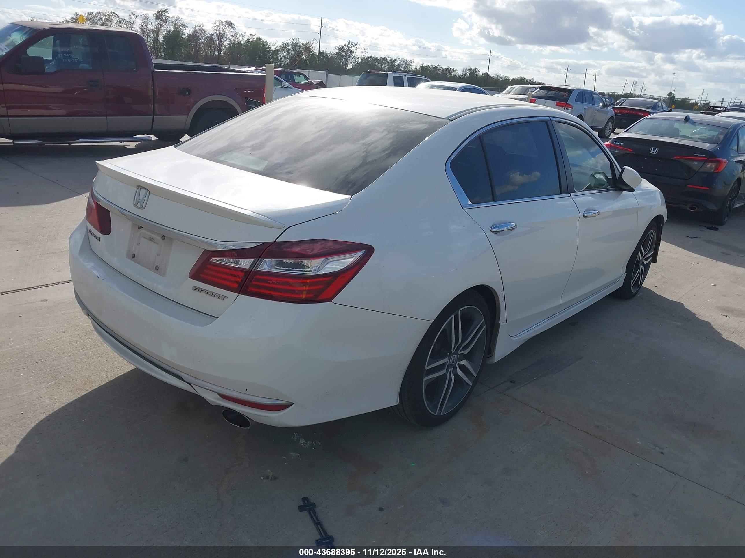 HONDA ACCORD image 4