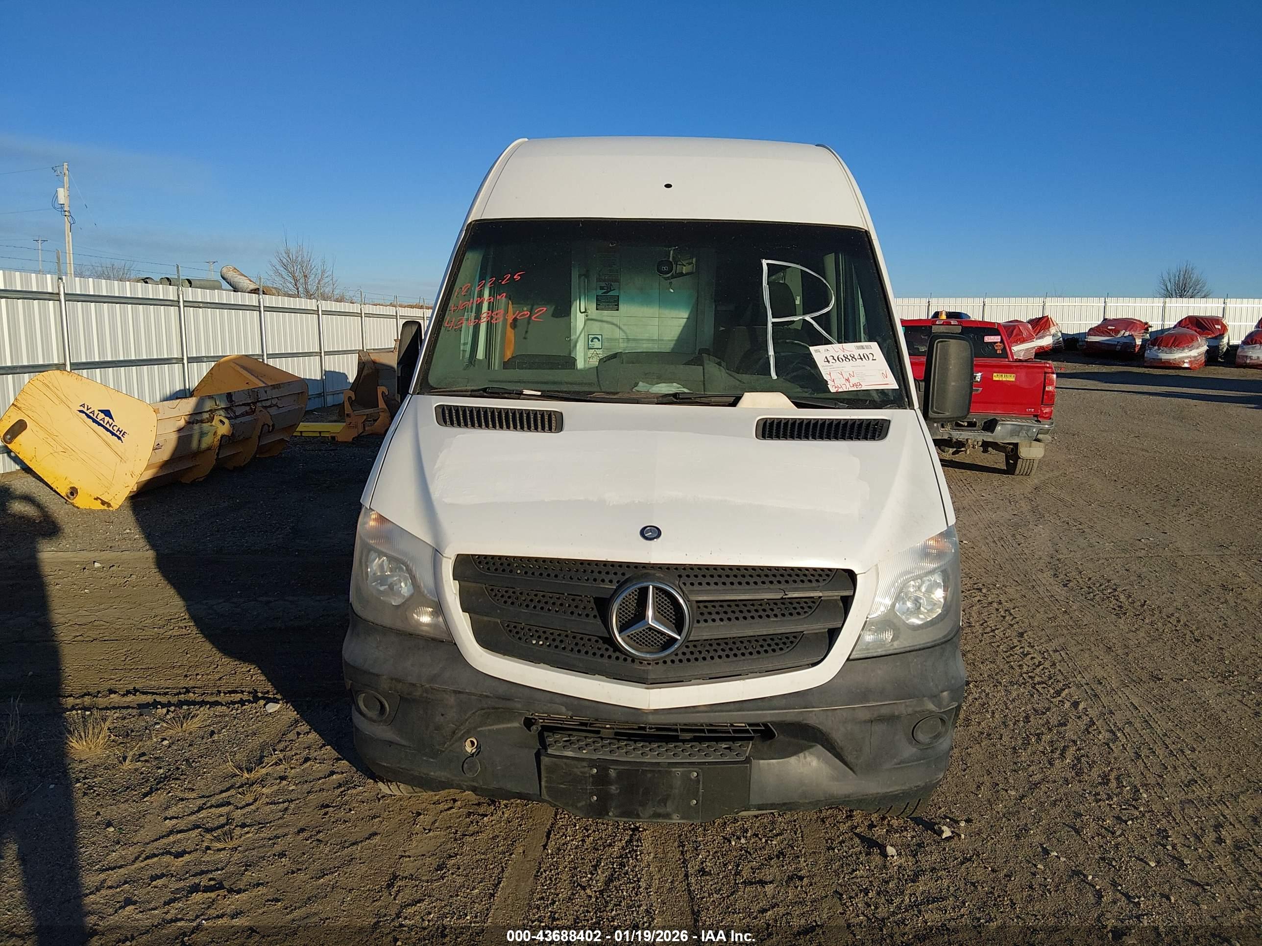 MERCEDES-BENZ SPRINTER image 6