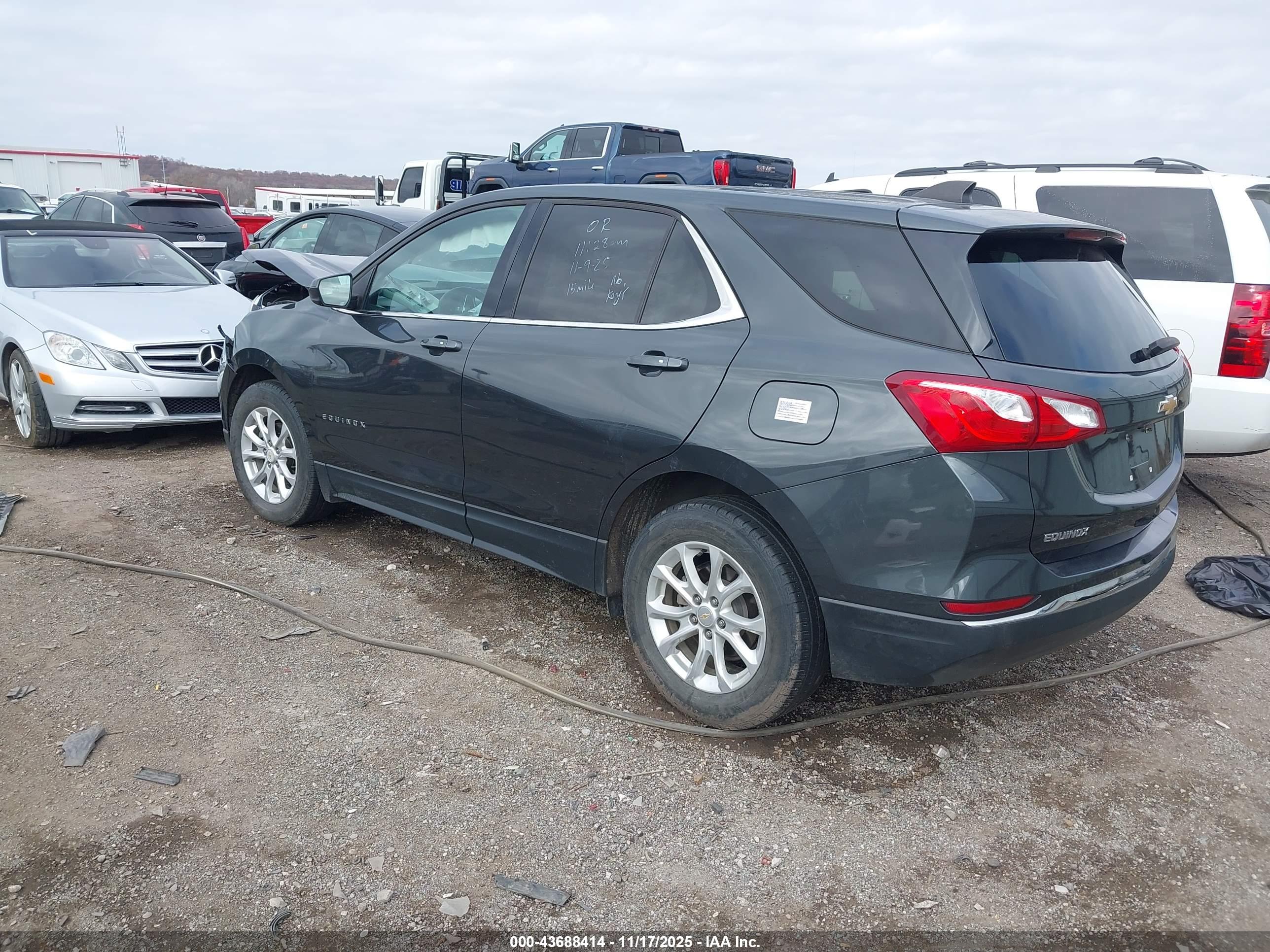 CHEVROLET EQUINOX image 3