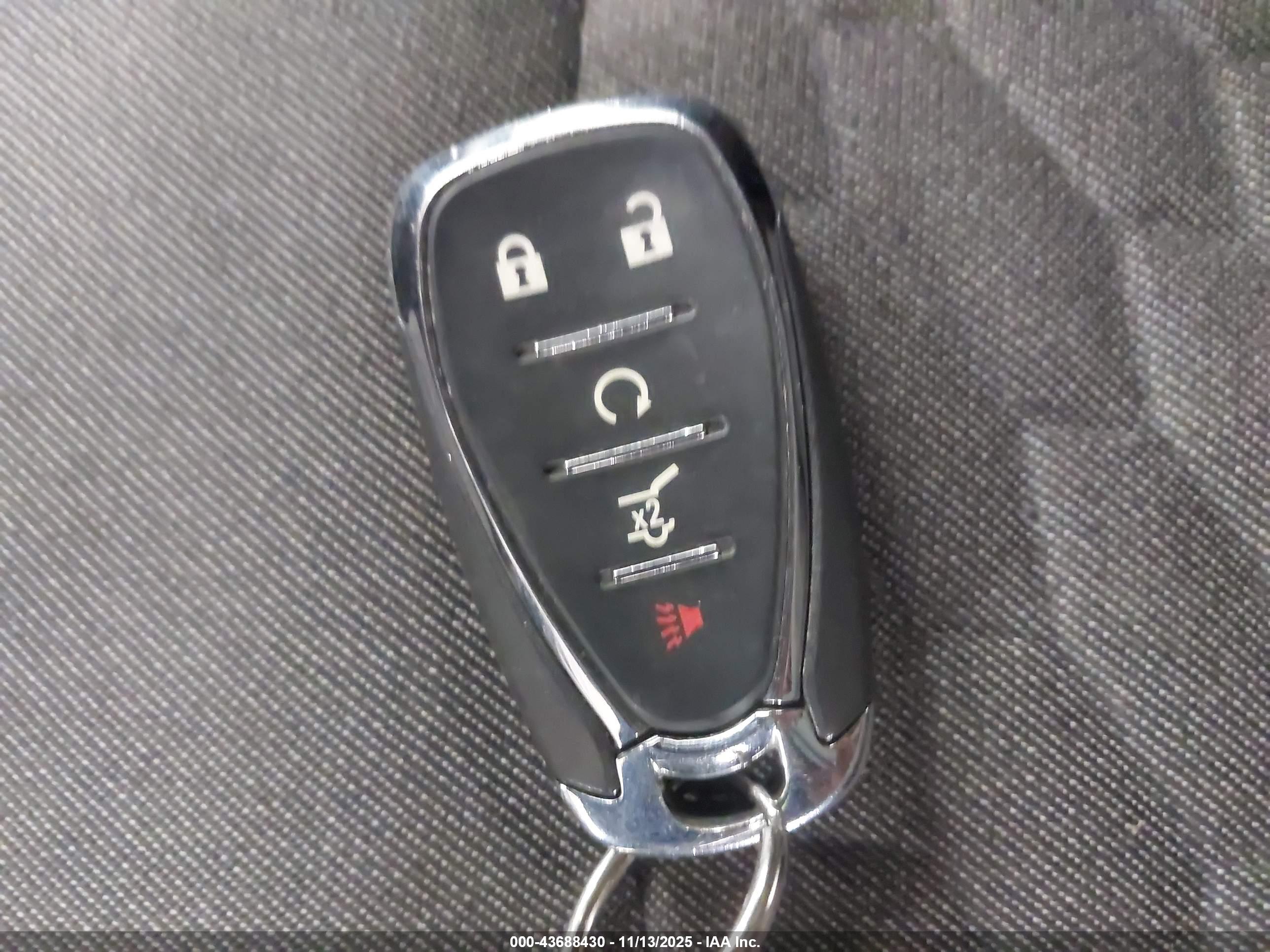 CHEVROLET EQUINOX image 11