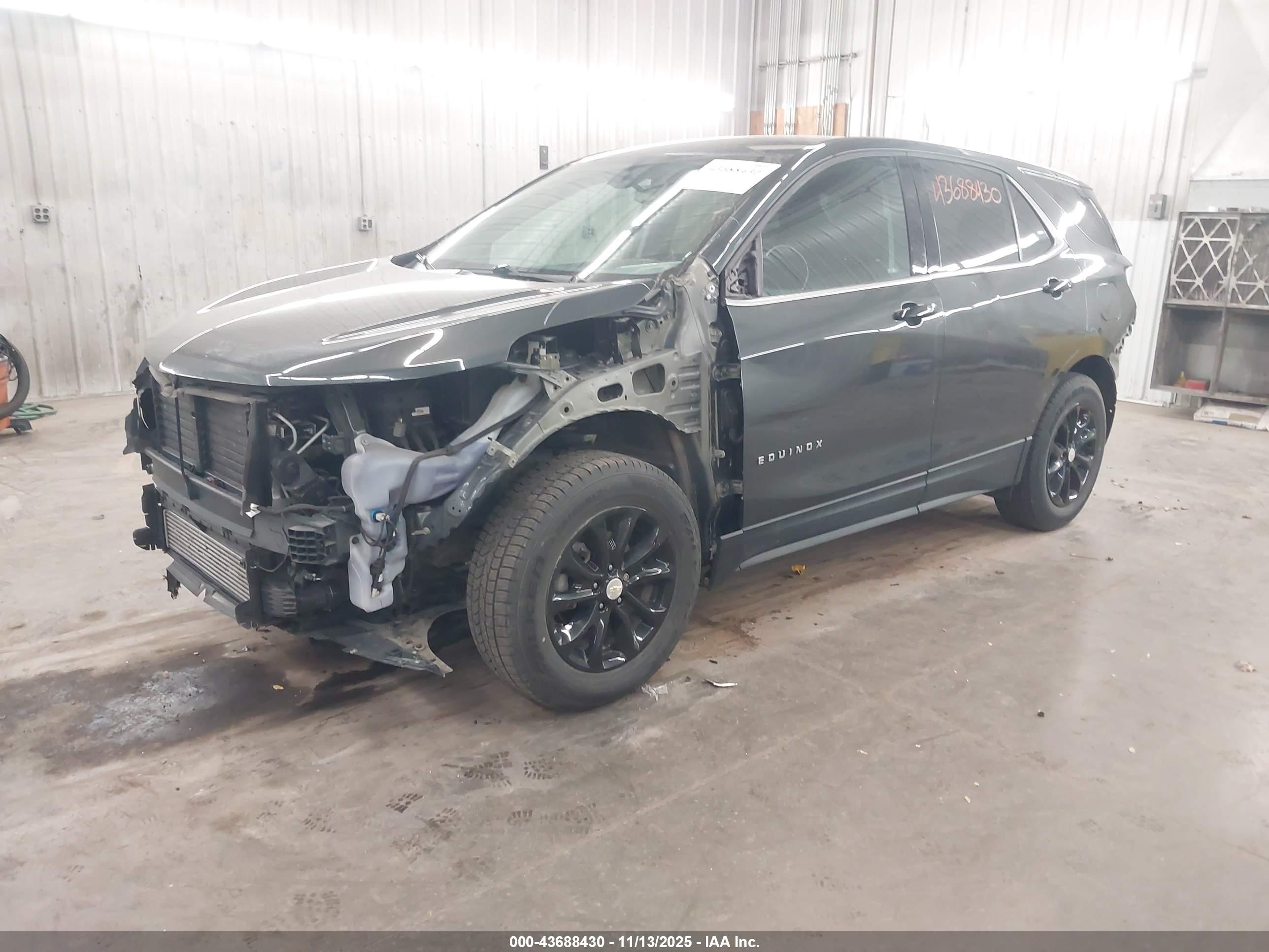 CHEVROLET EQUINOX image 2