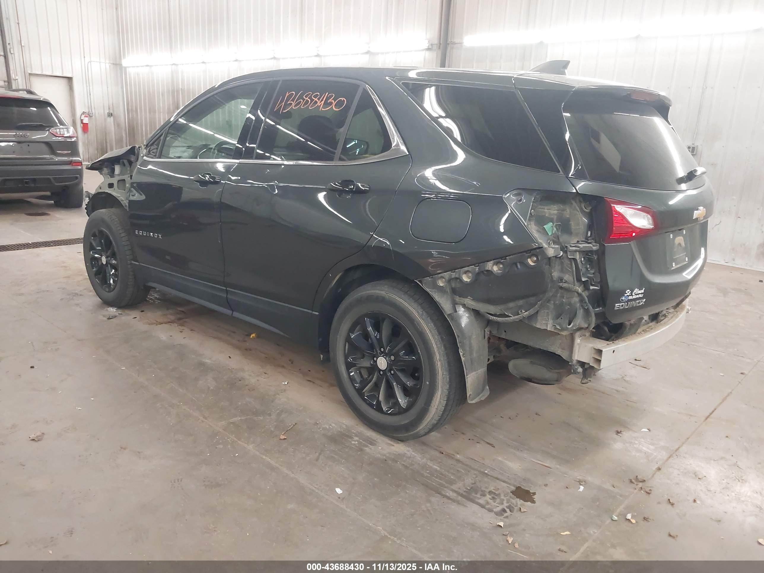 CHEVROLET EQUINOX image 3