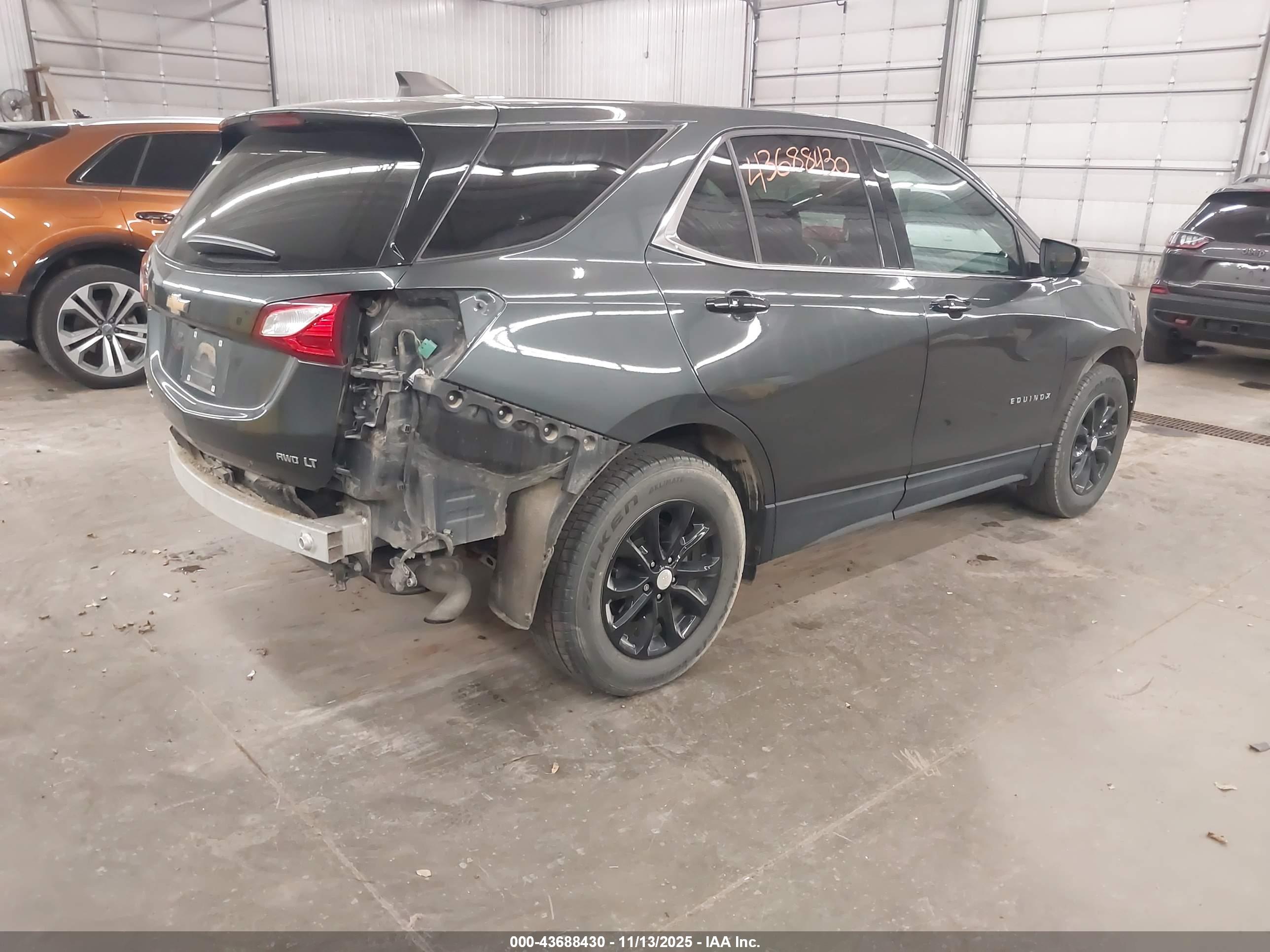 CHEVROLET EQUINOX image 4
