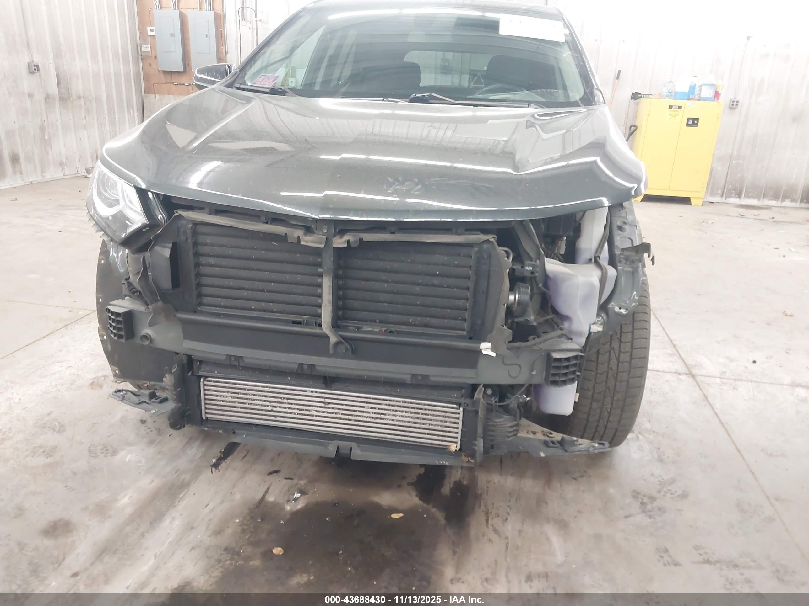 CHEVROLET EQUINOX image 6