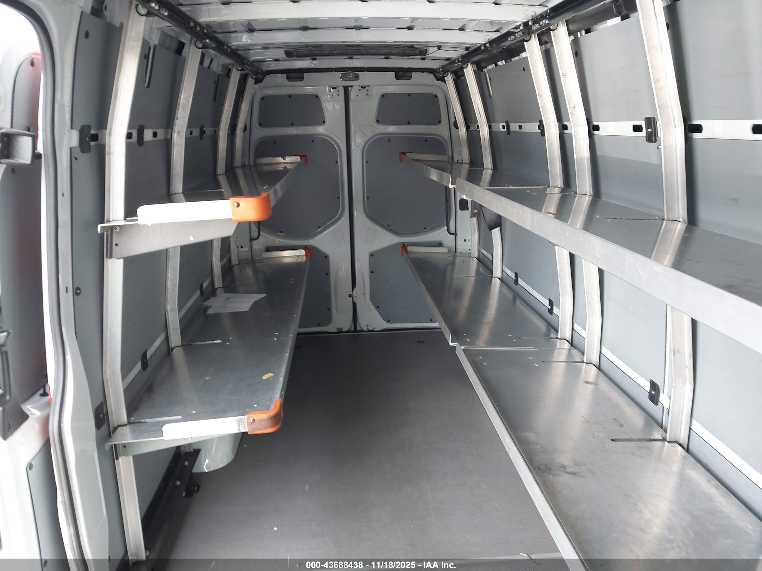 MERCEDES-BENZ SPRINTER image 8