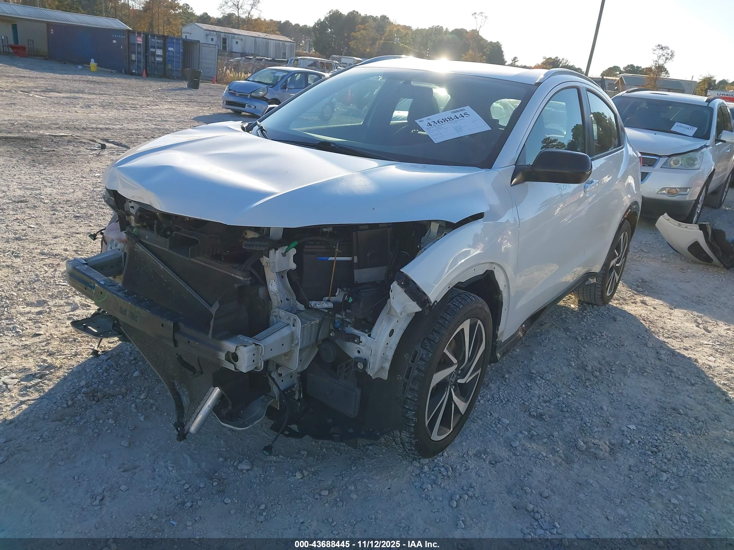 HONDA HR-V image 2