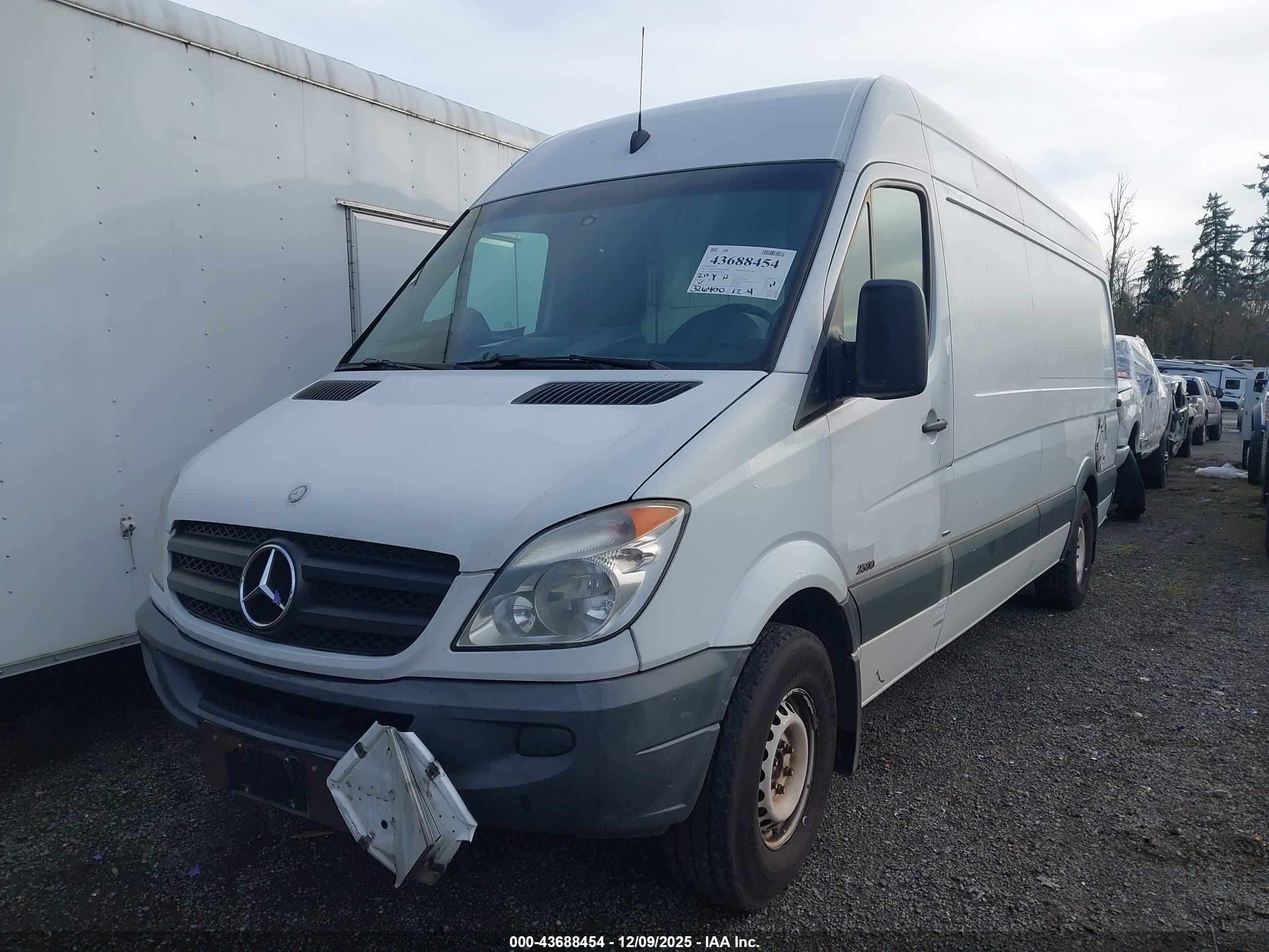 MERCEDES-BENZ SPRINTER image 2