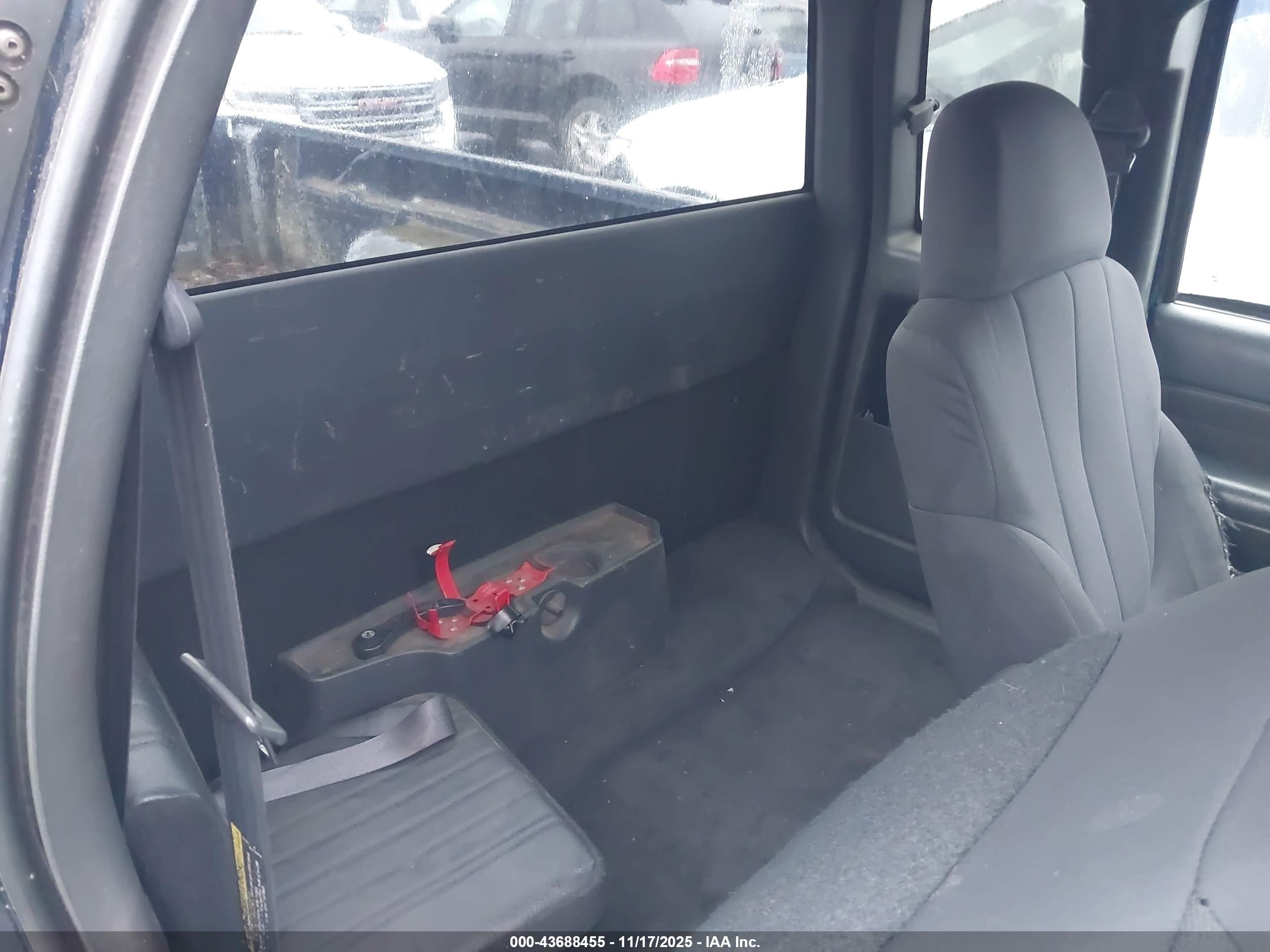 GMC SONOMA image 8