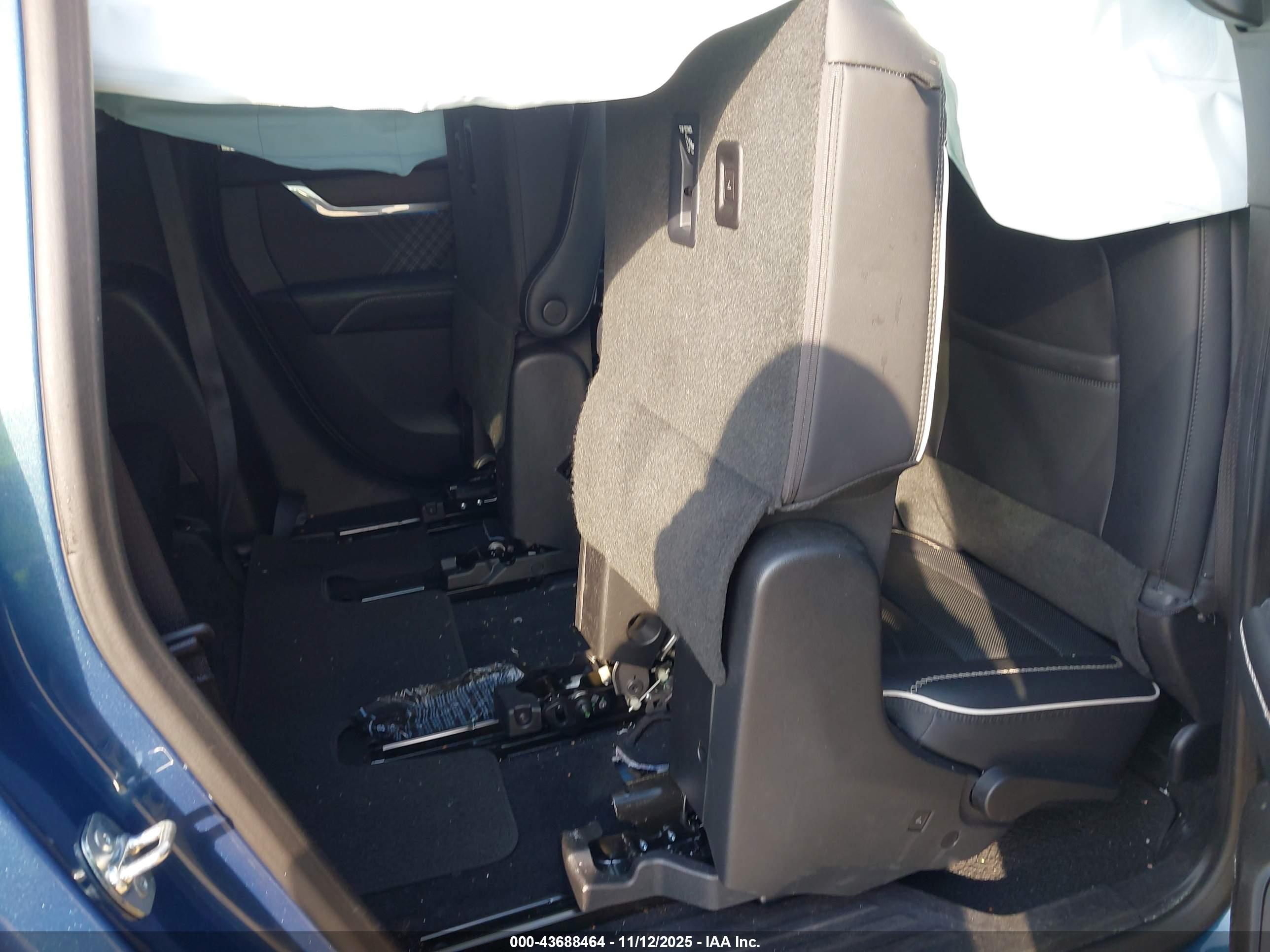 GMC ACADIA image 8