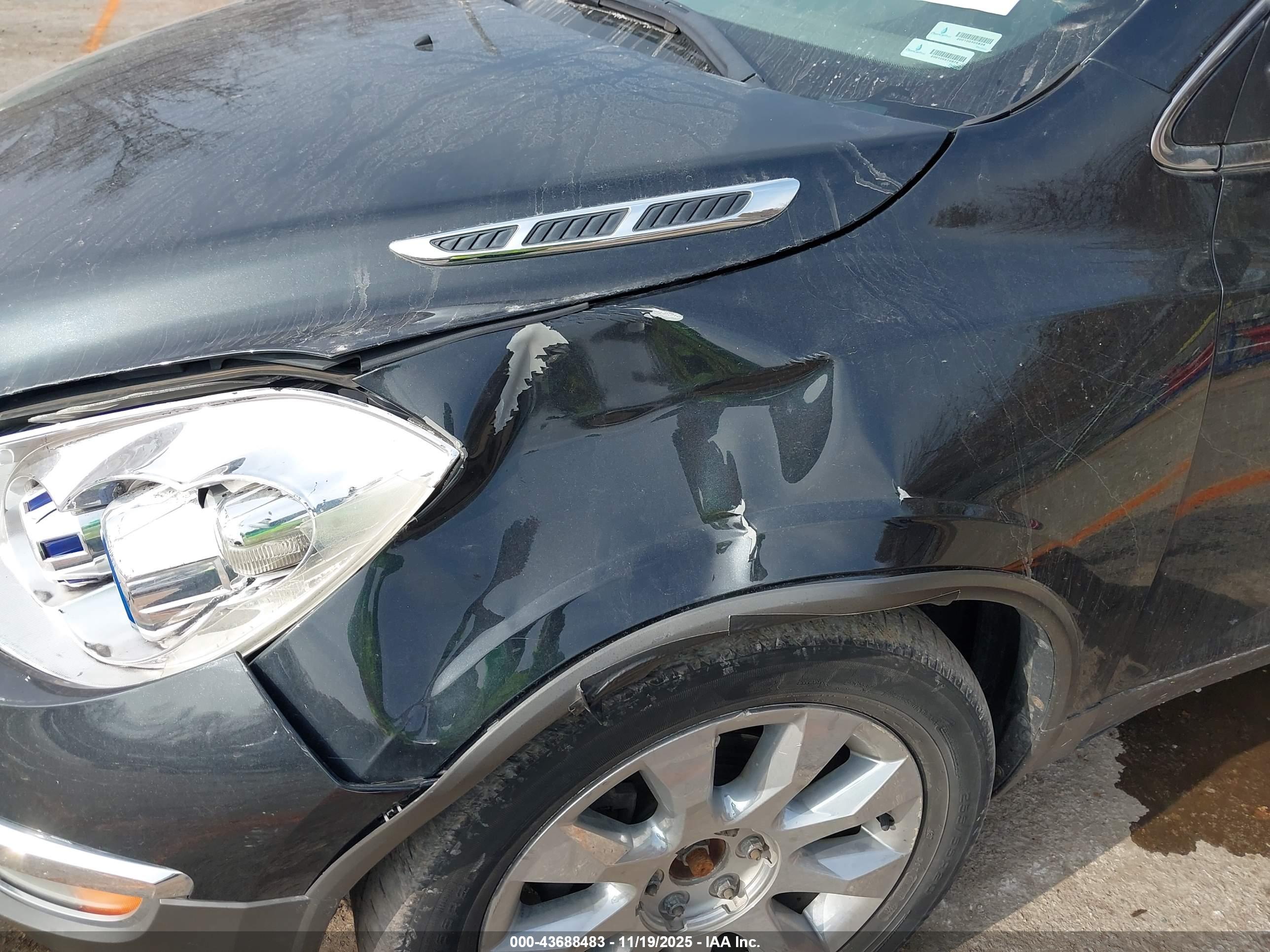 BUICK ENCLAVE image 6
