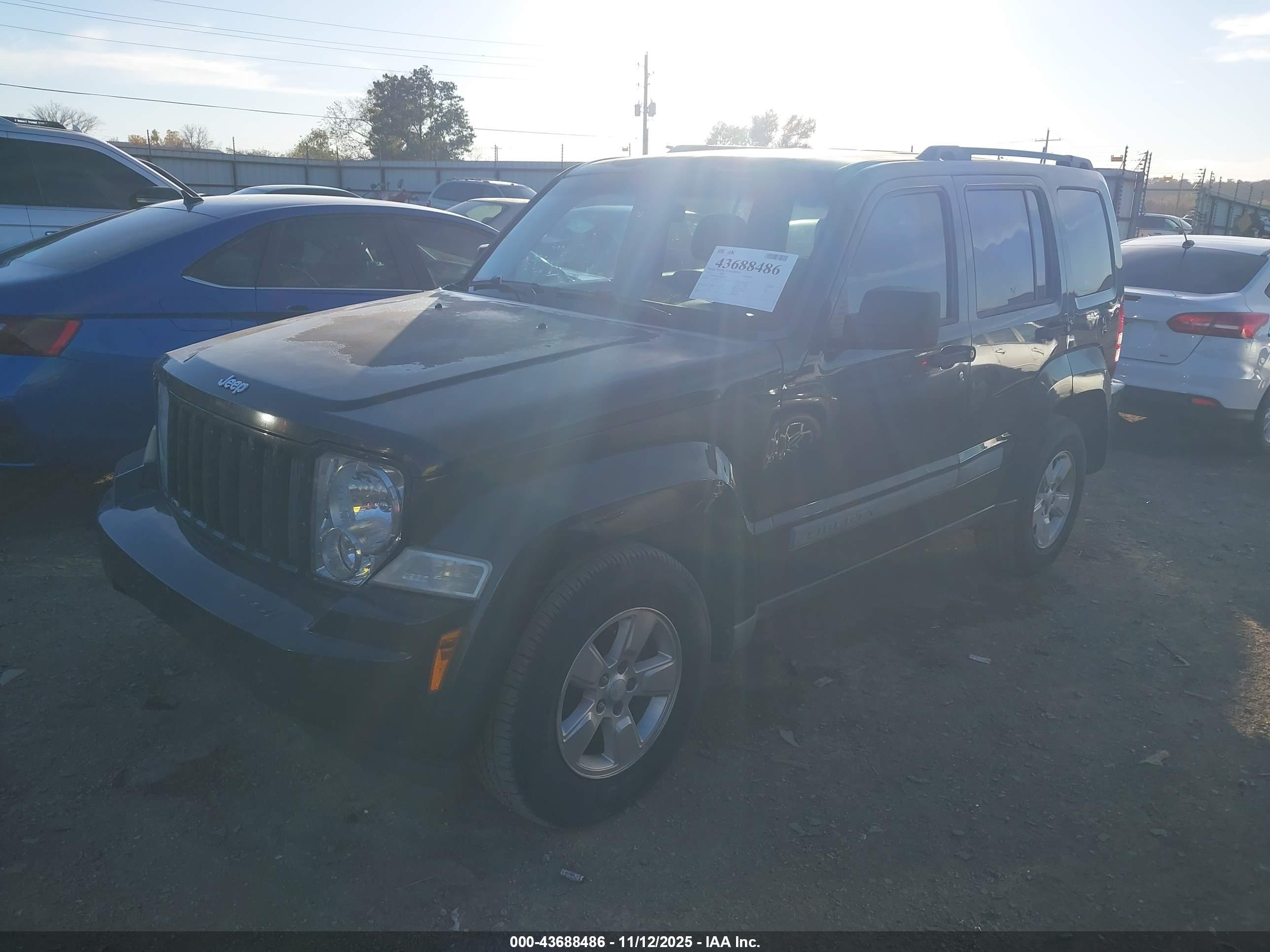 JEEP LIBERTY image 2