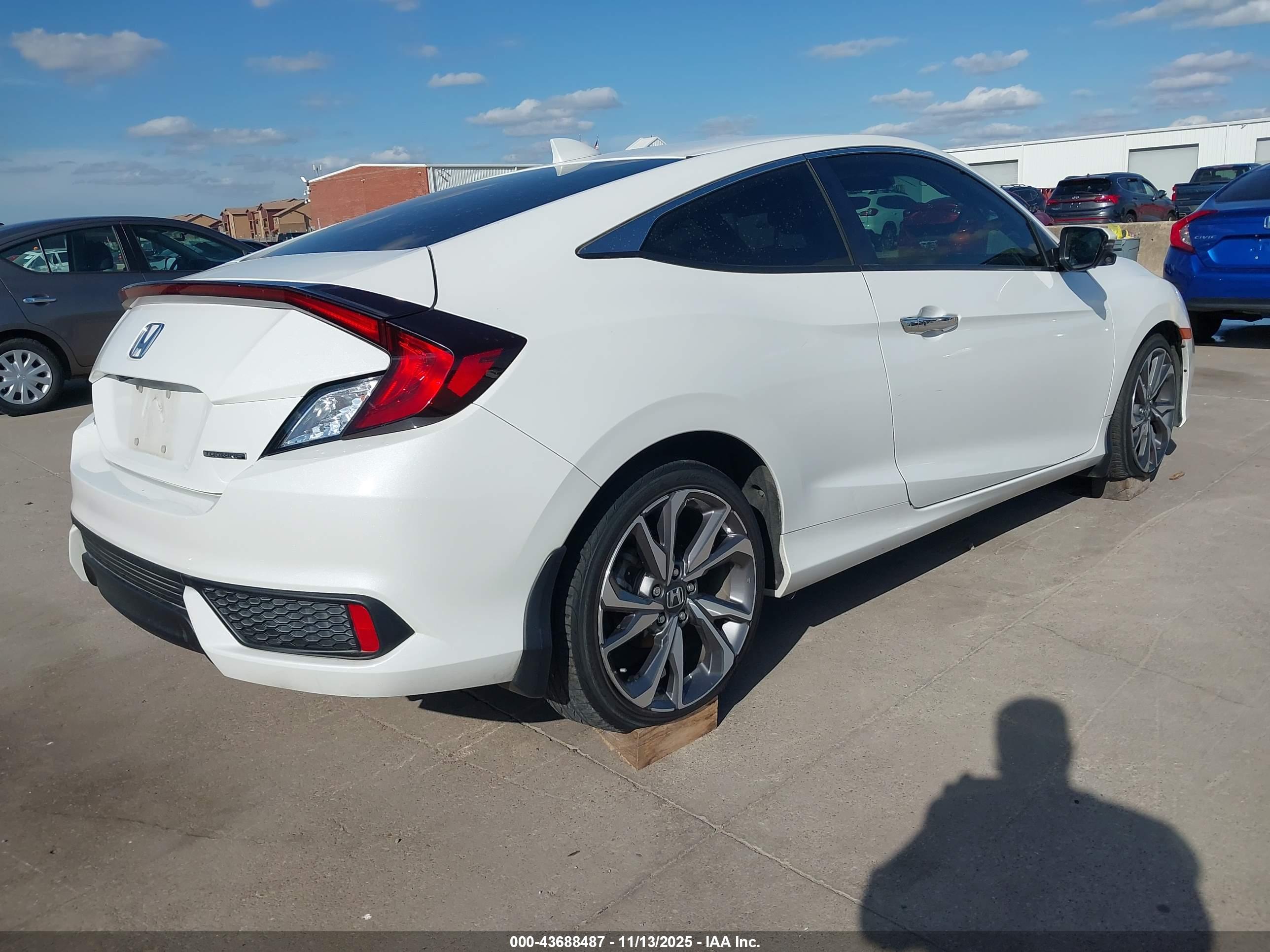 HONDA CIVIC image 4