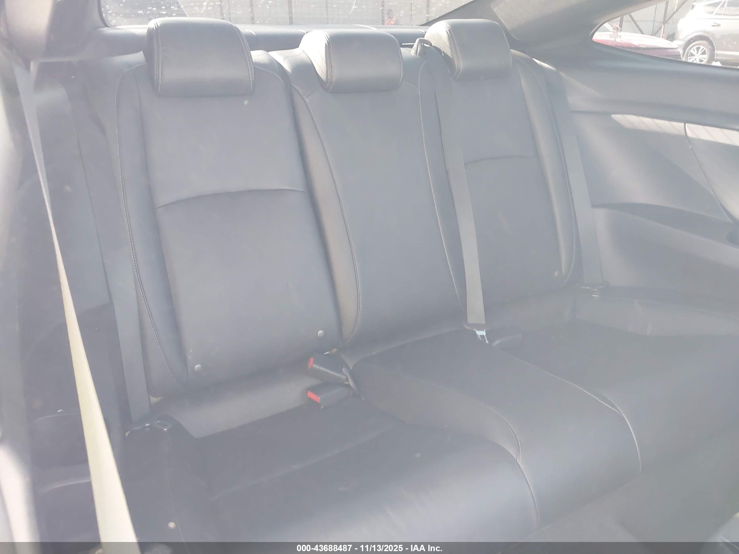 HONDA CIVIC image 8