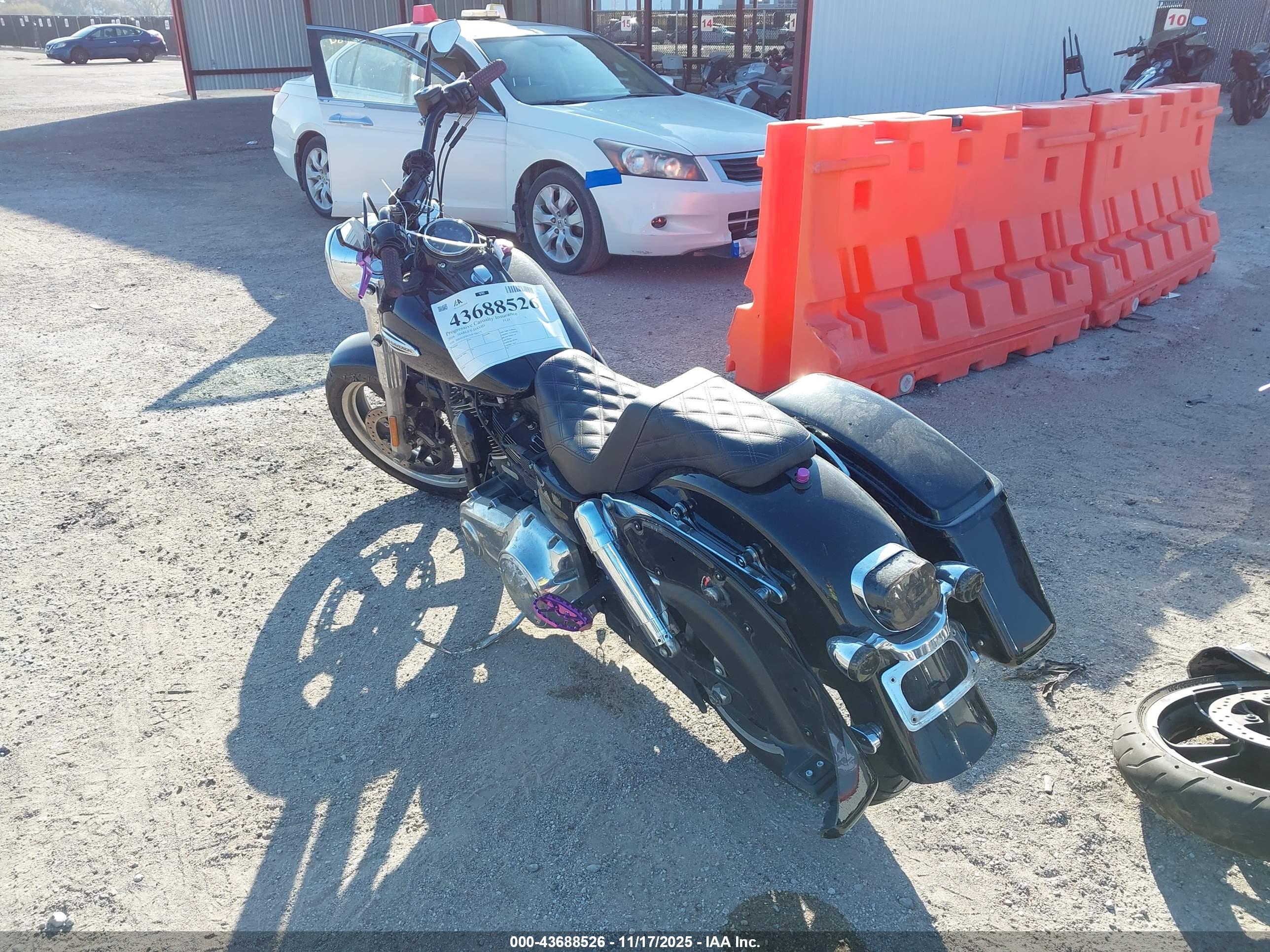 HARLEY-DAVIDSON FLD image 3