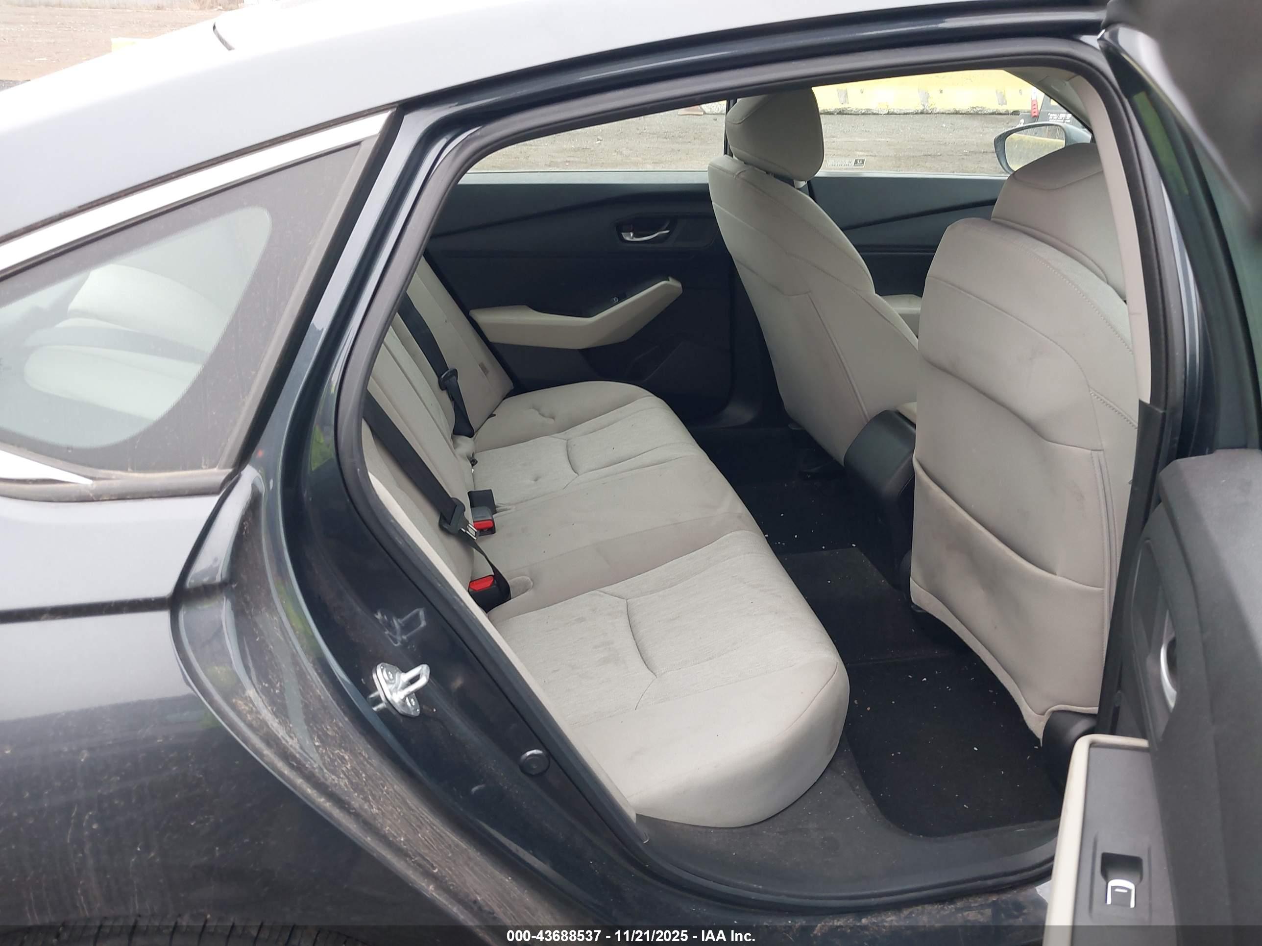 HONDA ACCORD image 8
