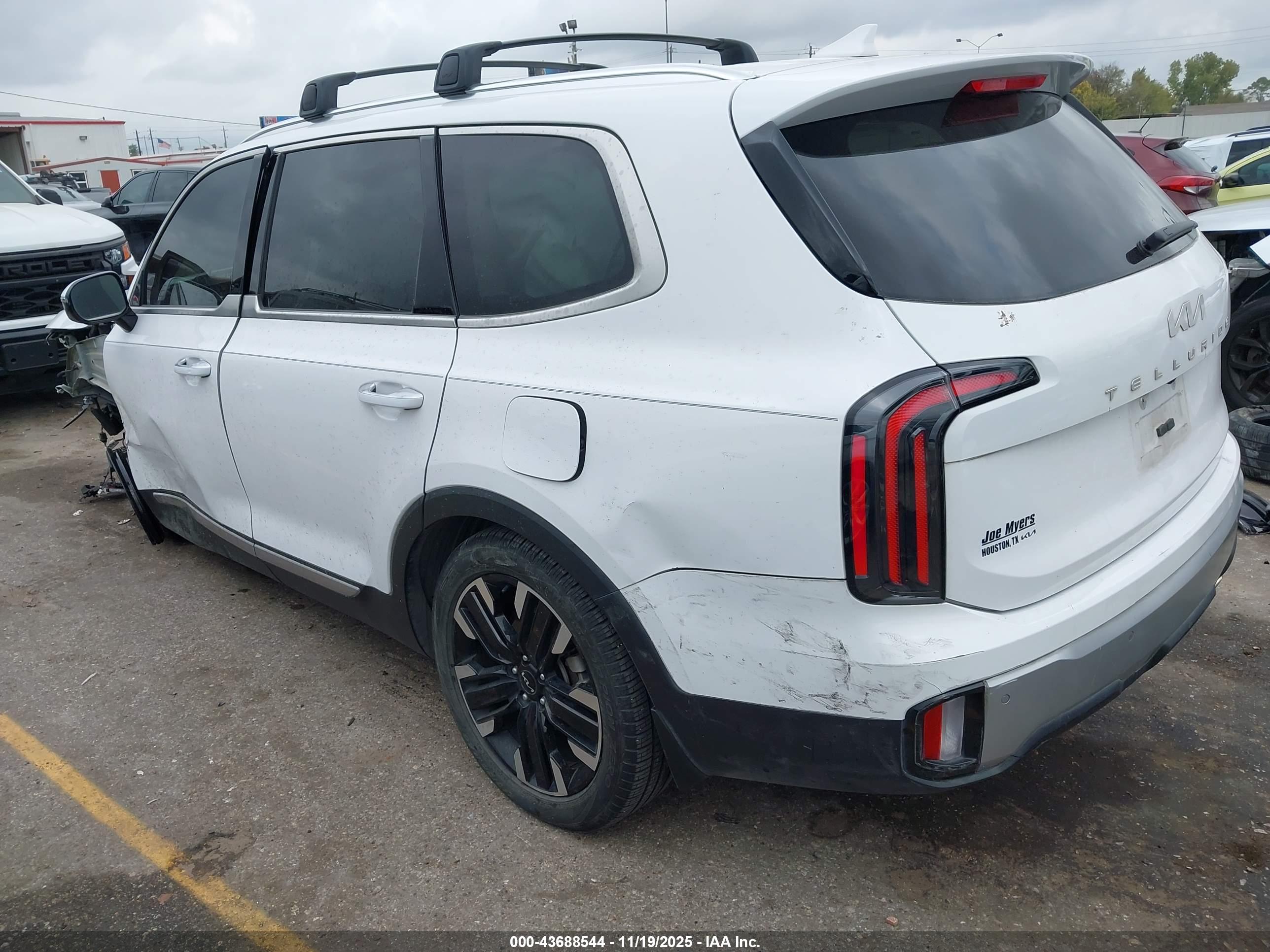 KIA TELLURIDE image 3