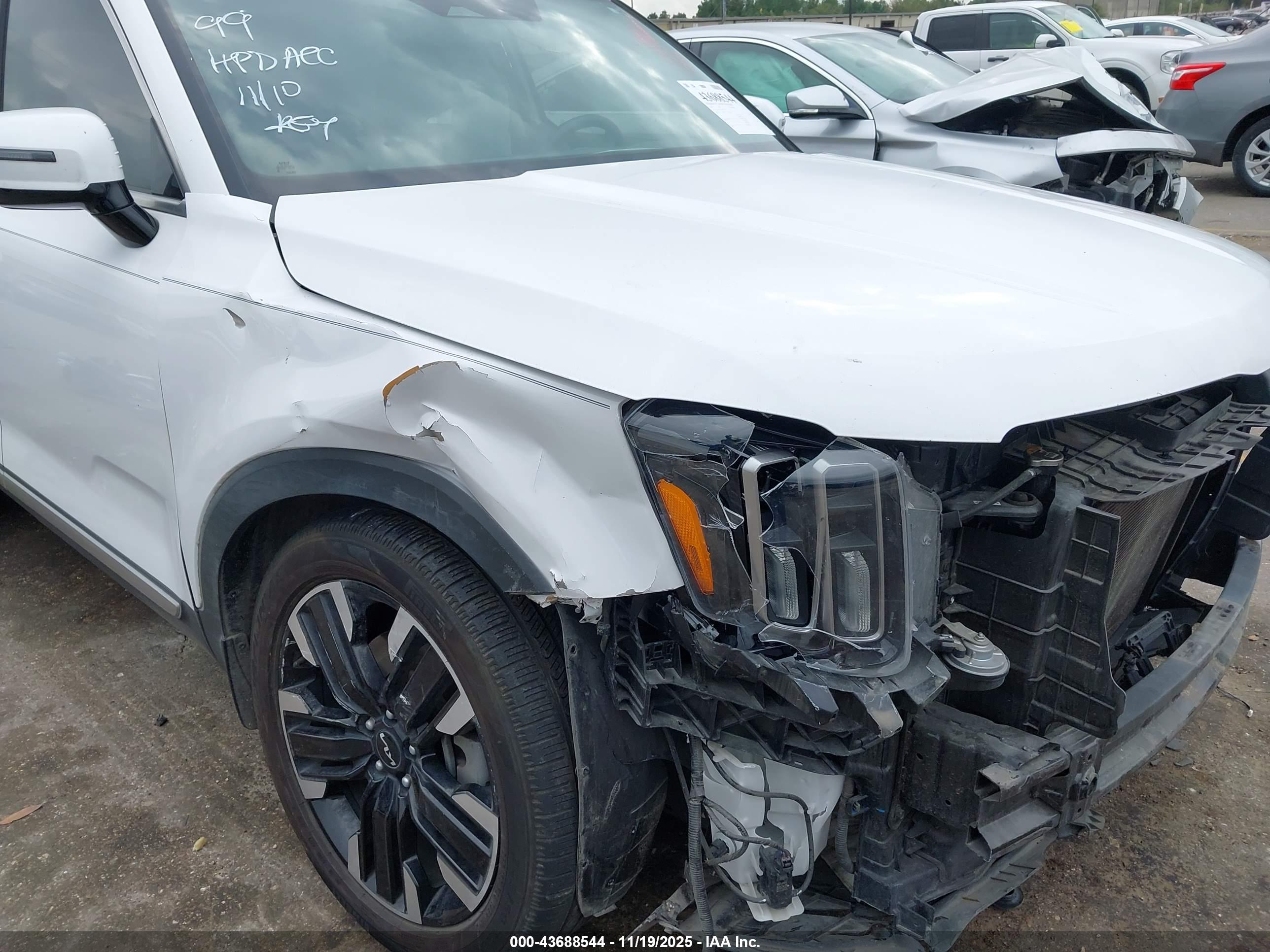 KIA TELLURIDE image 6
