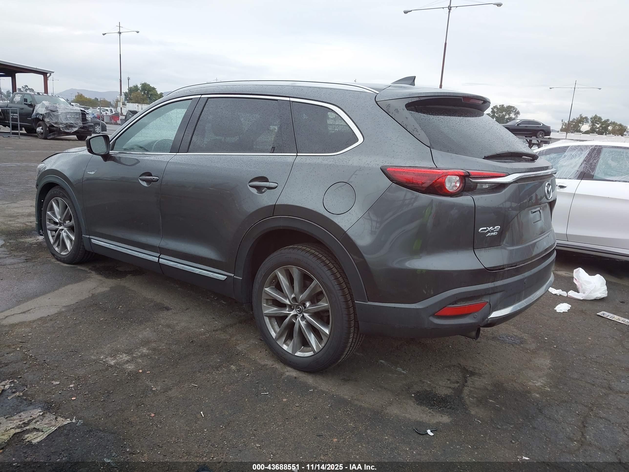 MAZDA CX-9 image 3