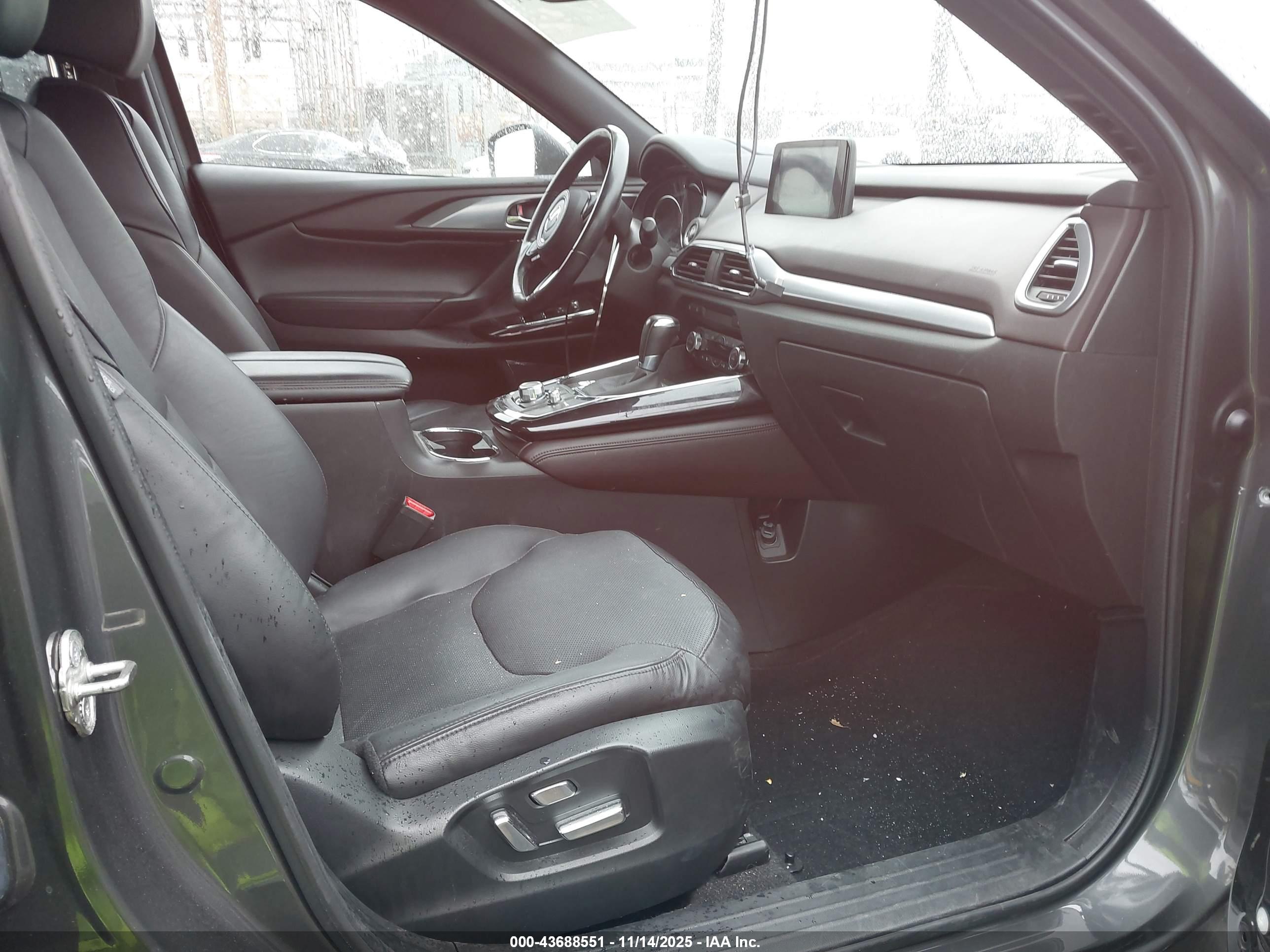 MAZDA CX-9 image 5