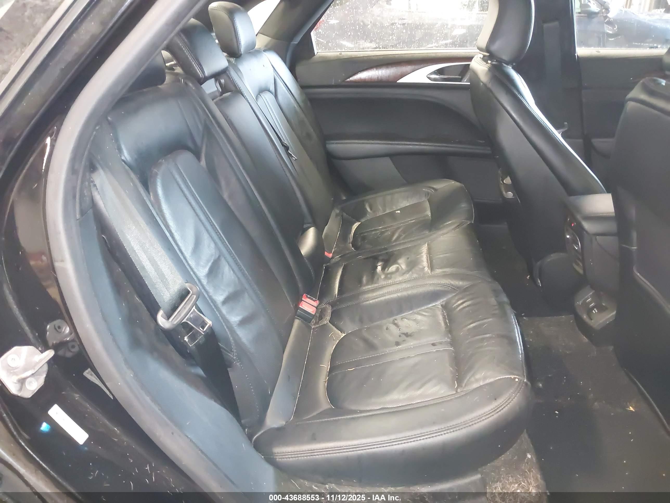 LINCOLN MKZ image 8
