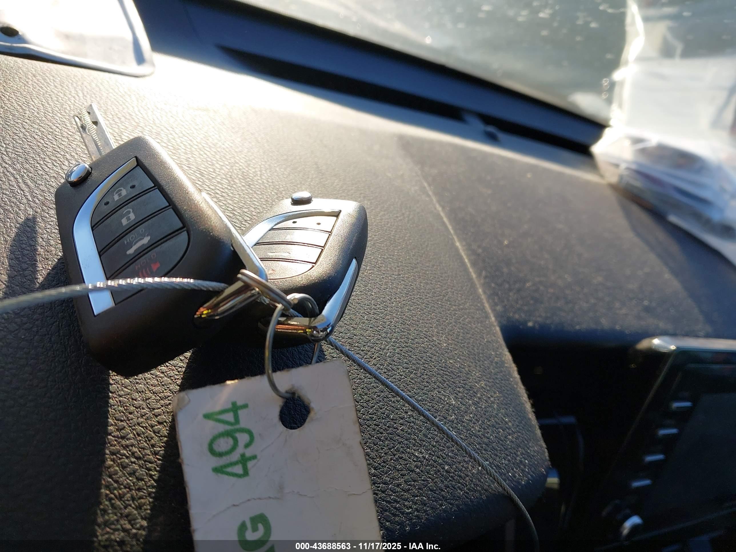 TOYOTA CAMRY image 11