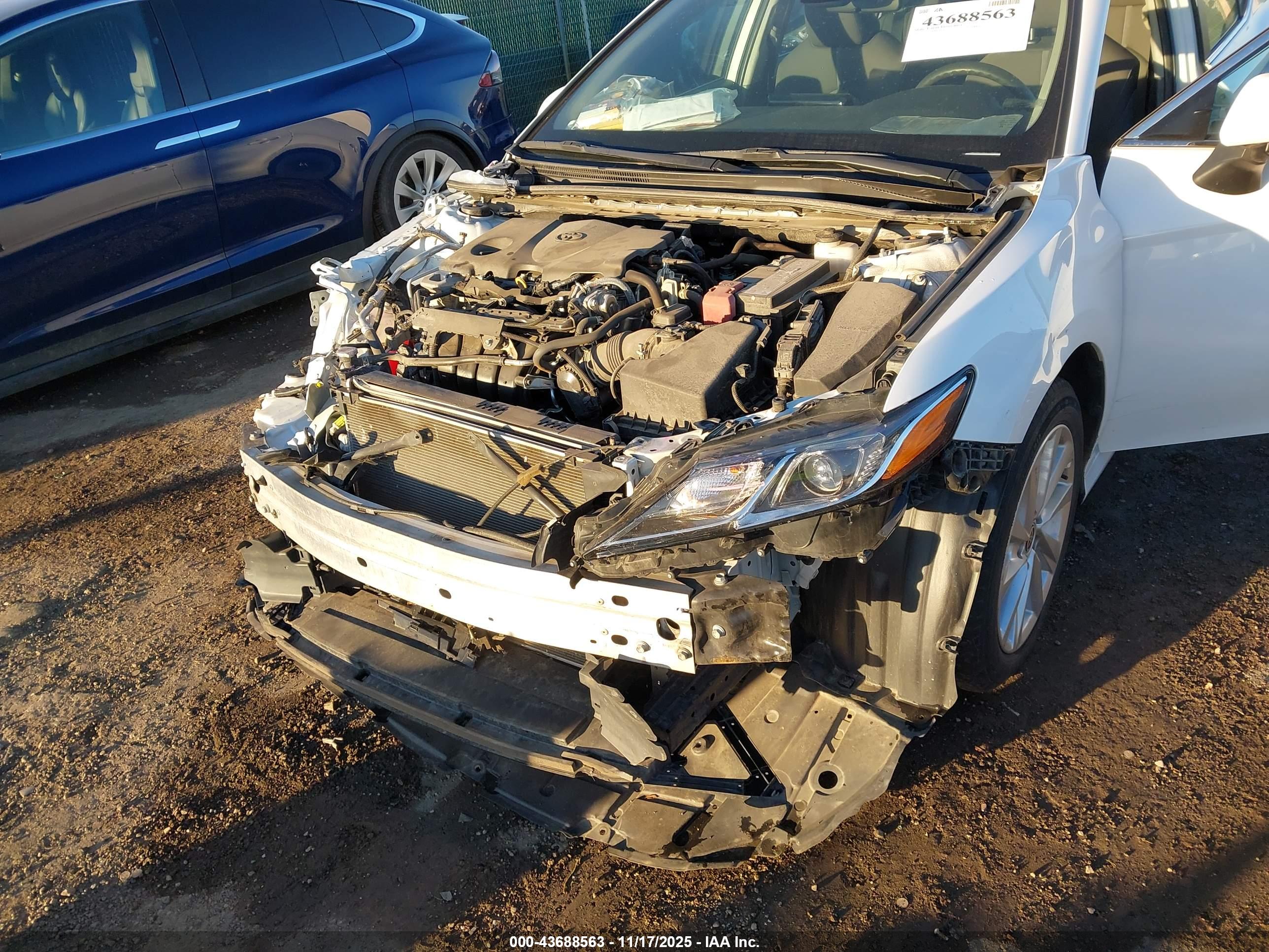 TOYOTA CAMRY image 6