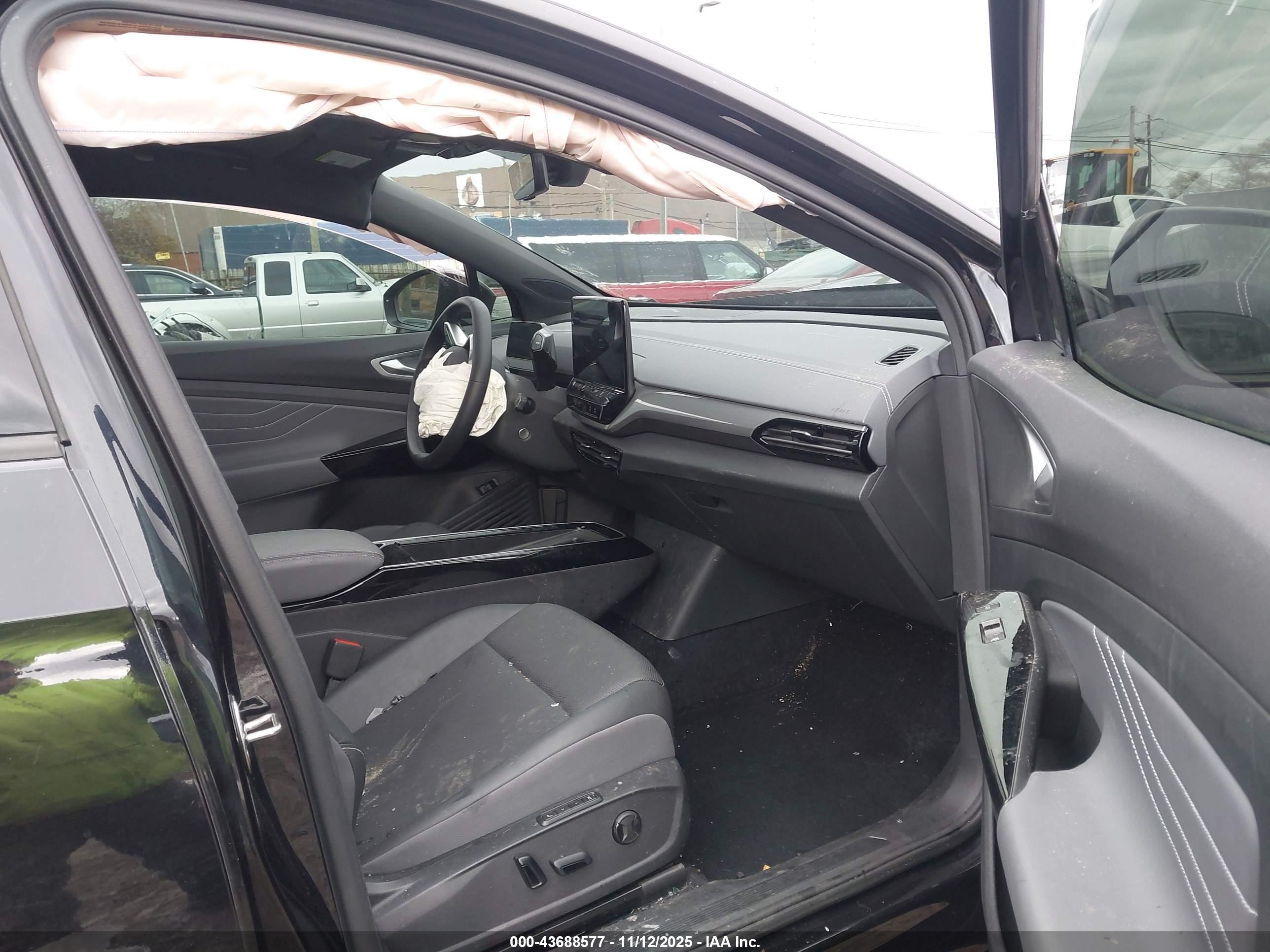 VOLKSWAGEN ID.4 image 5