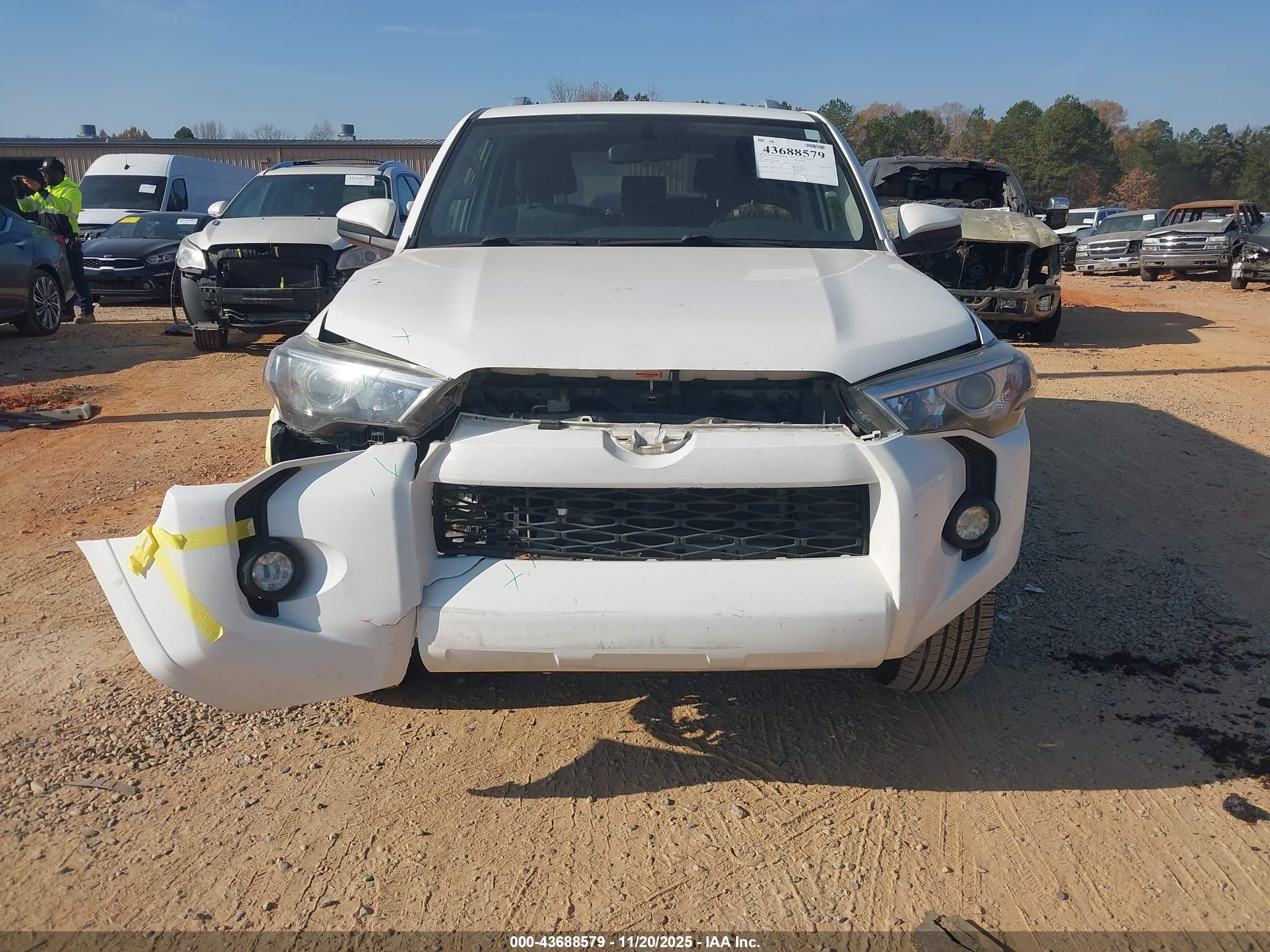 TOYOTA 4RUNNER image 6