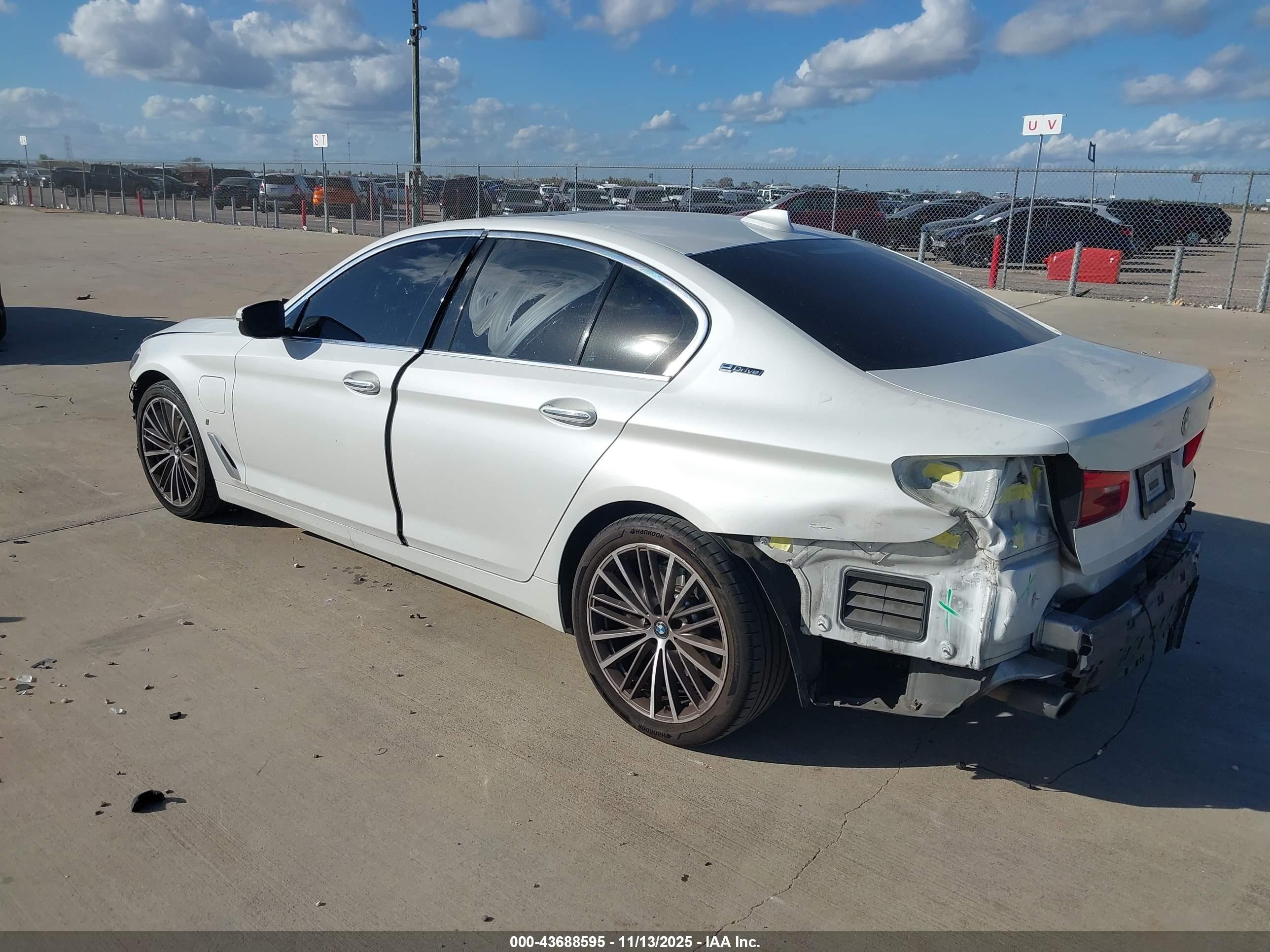 BMW 530E image 3