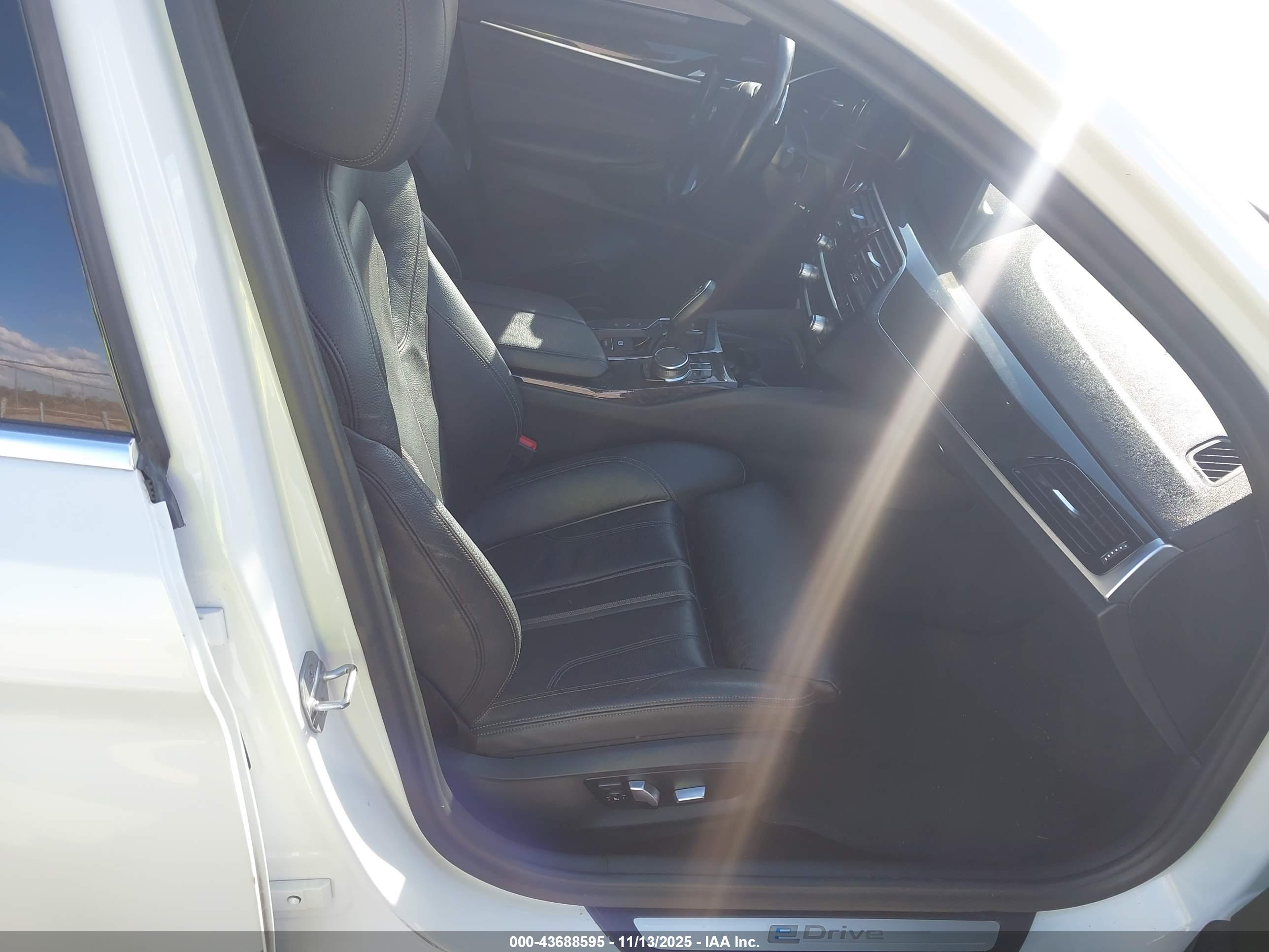 BMW 530E image 5