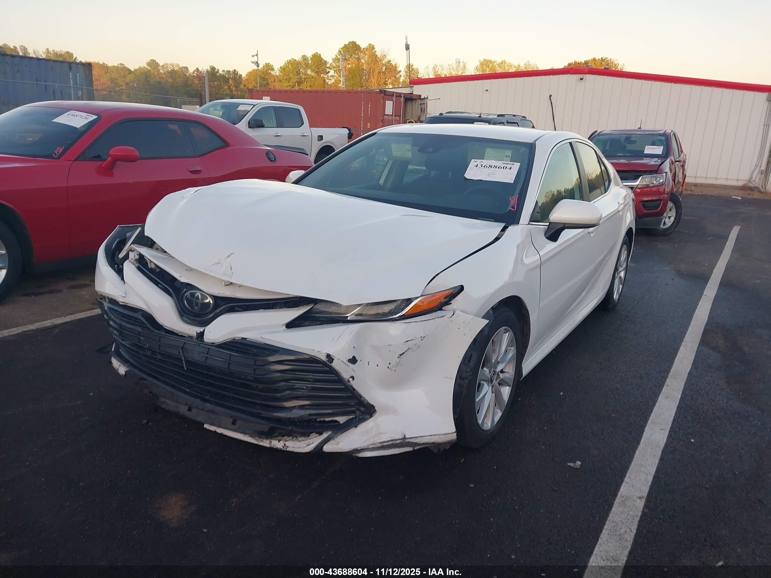TOYOTA CAMRY image 6
