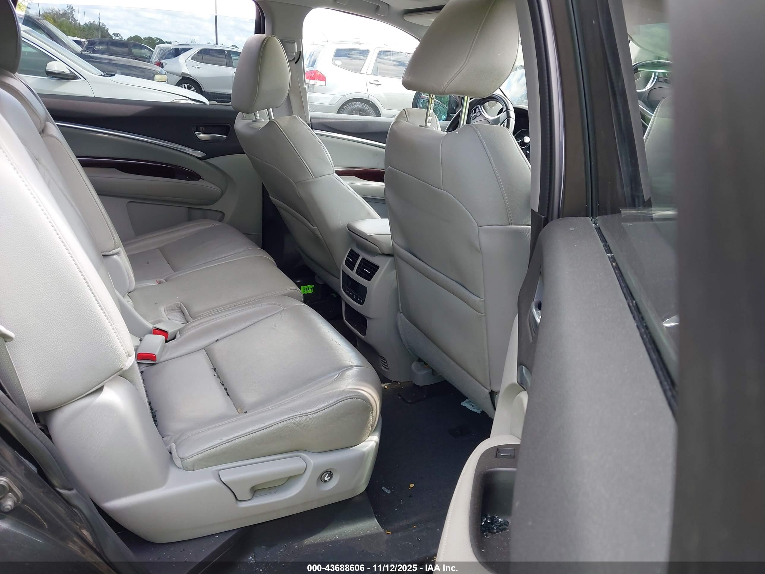 ACURA MDX image 8