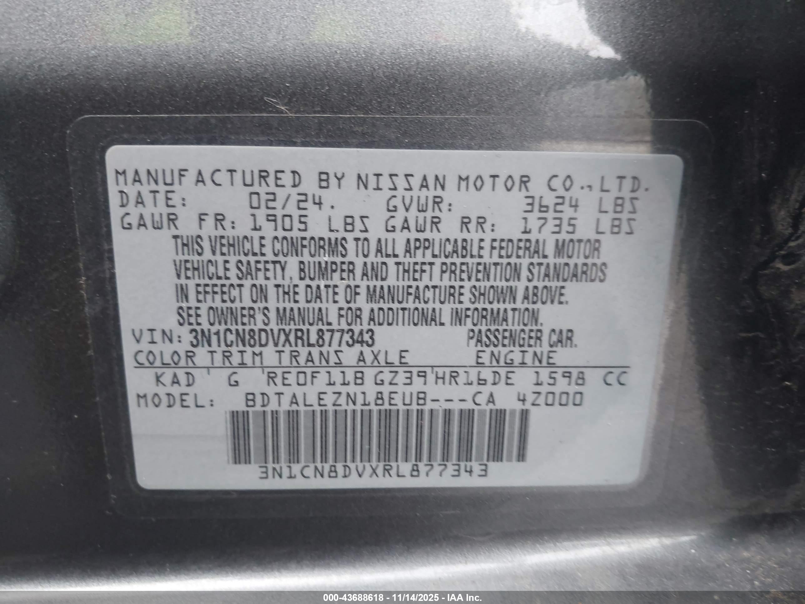 NISSAN VERSA image 9