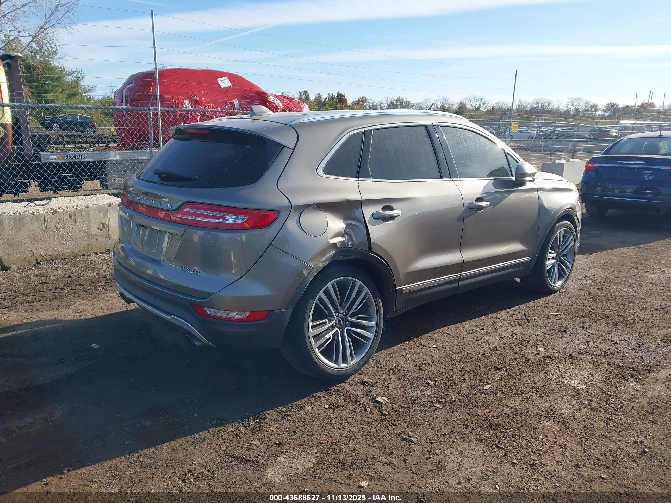 LINCOLN MKC image 4