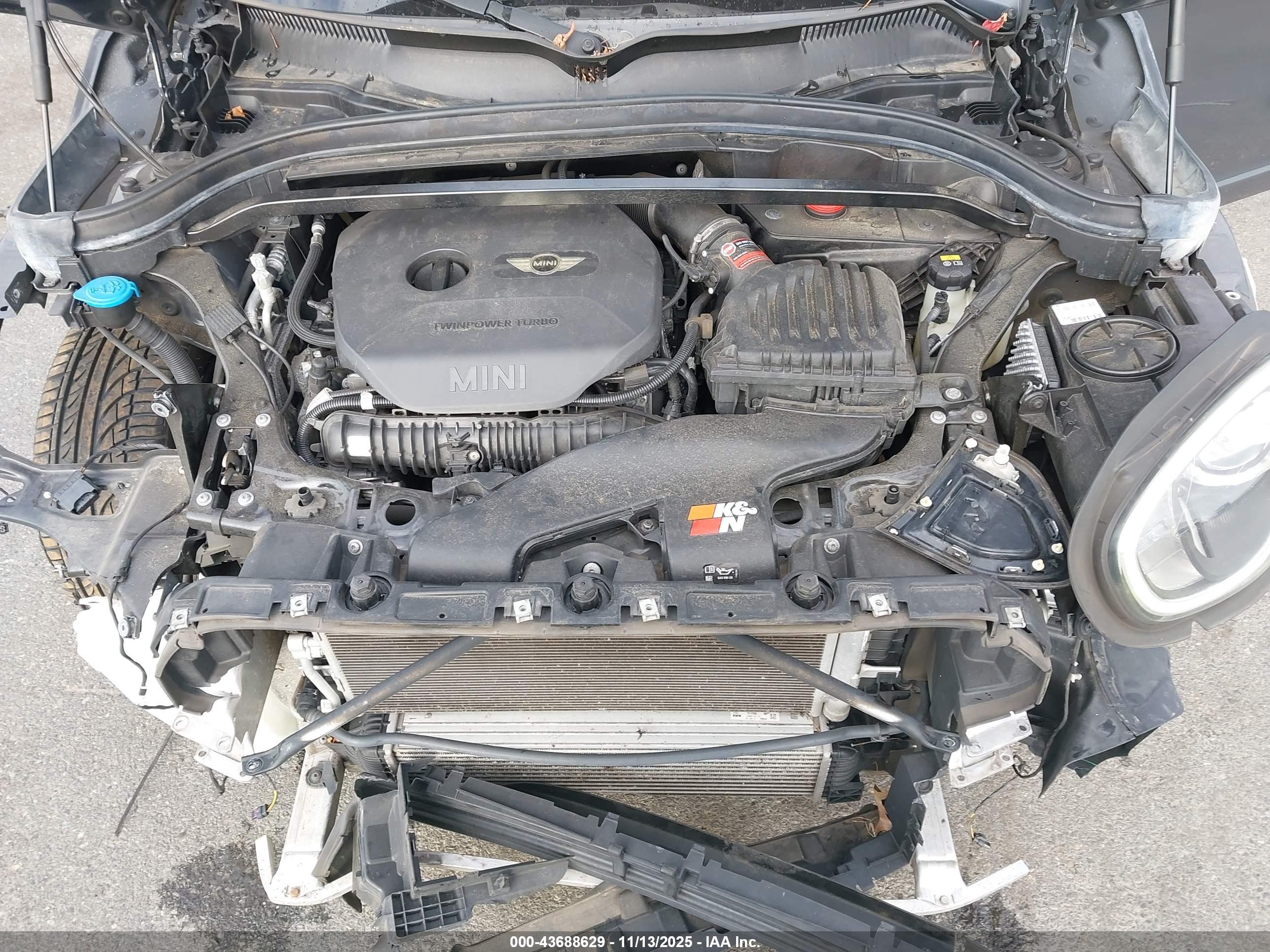 MINI COUNTRYMAN image 10